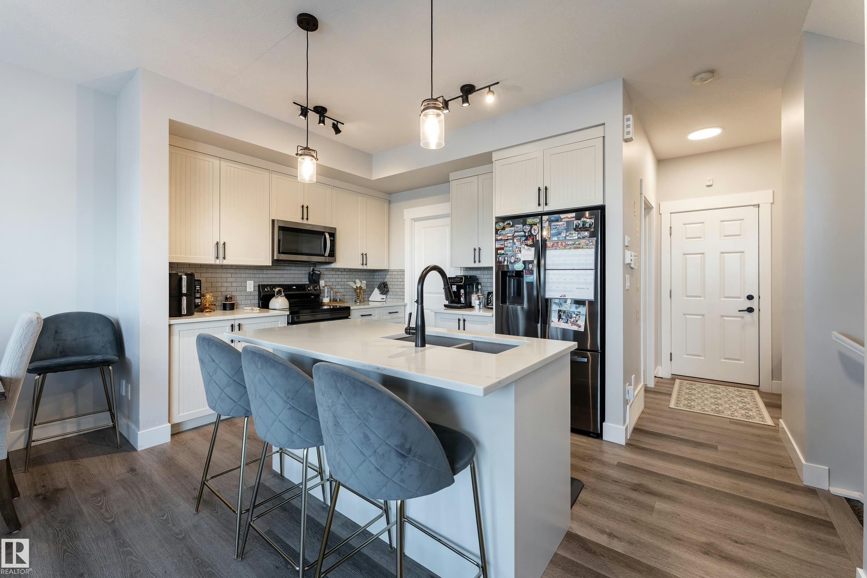 2824 152 Avenue, Edmonton, AB, T5Y 3Y8