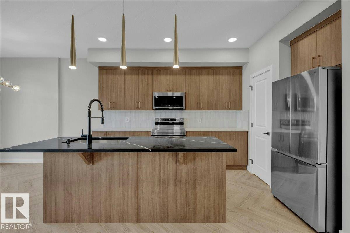 8312 Kiriak Loop, Edmonton, AB, T6W 5S2