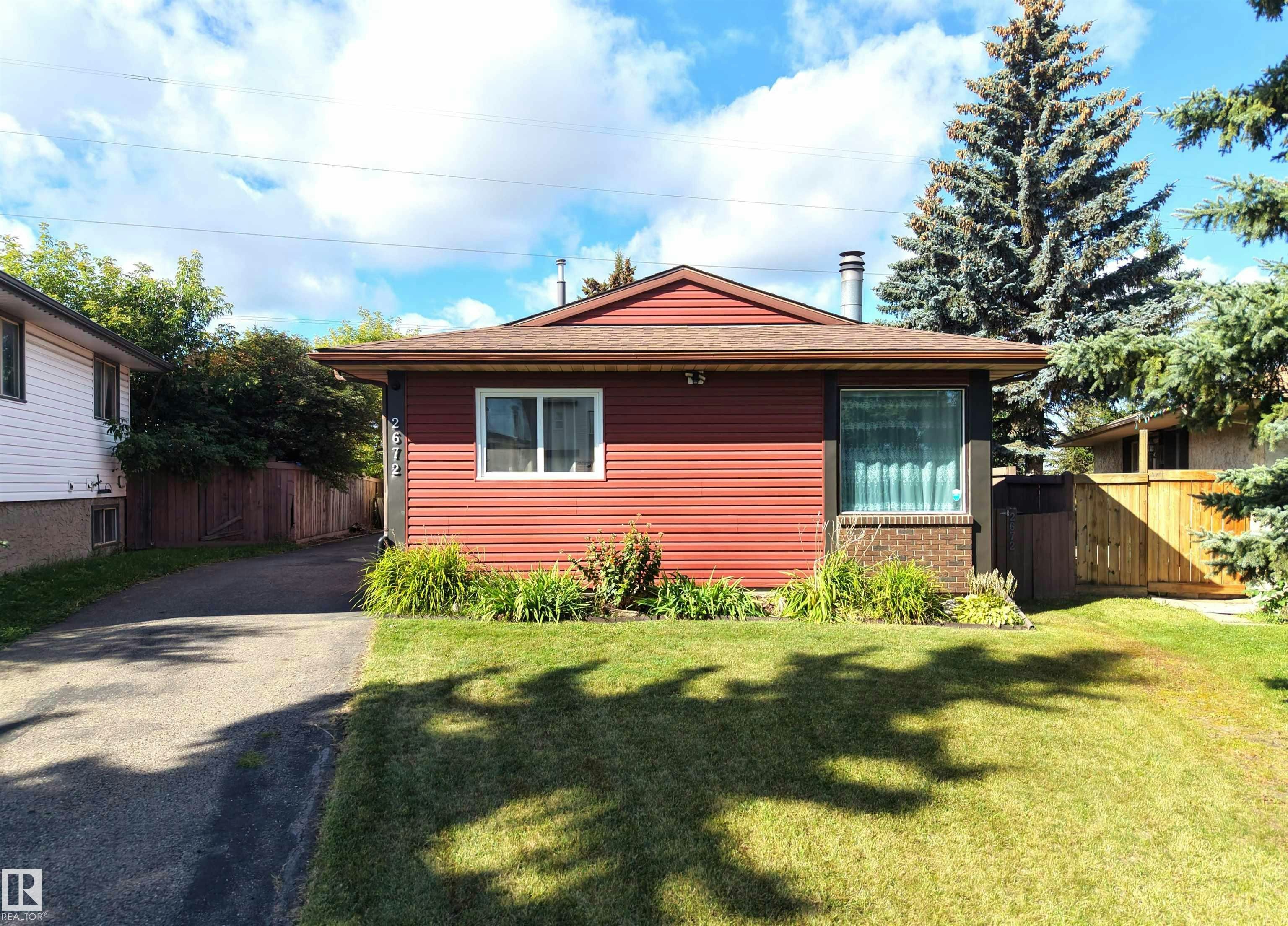 2672 89 Street, Edmonton, AB, T6K 2Z3