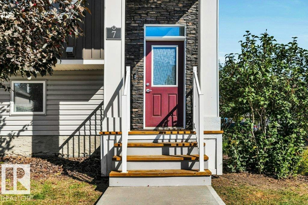 7-2121 Haddow Drive - 3
