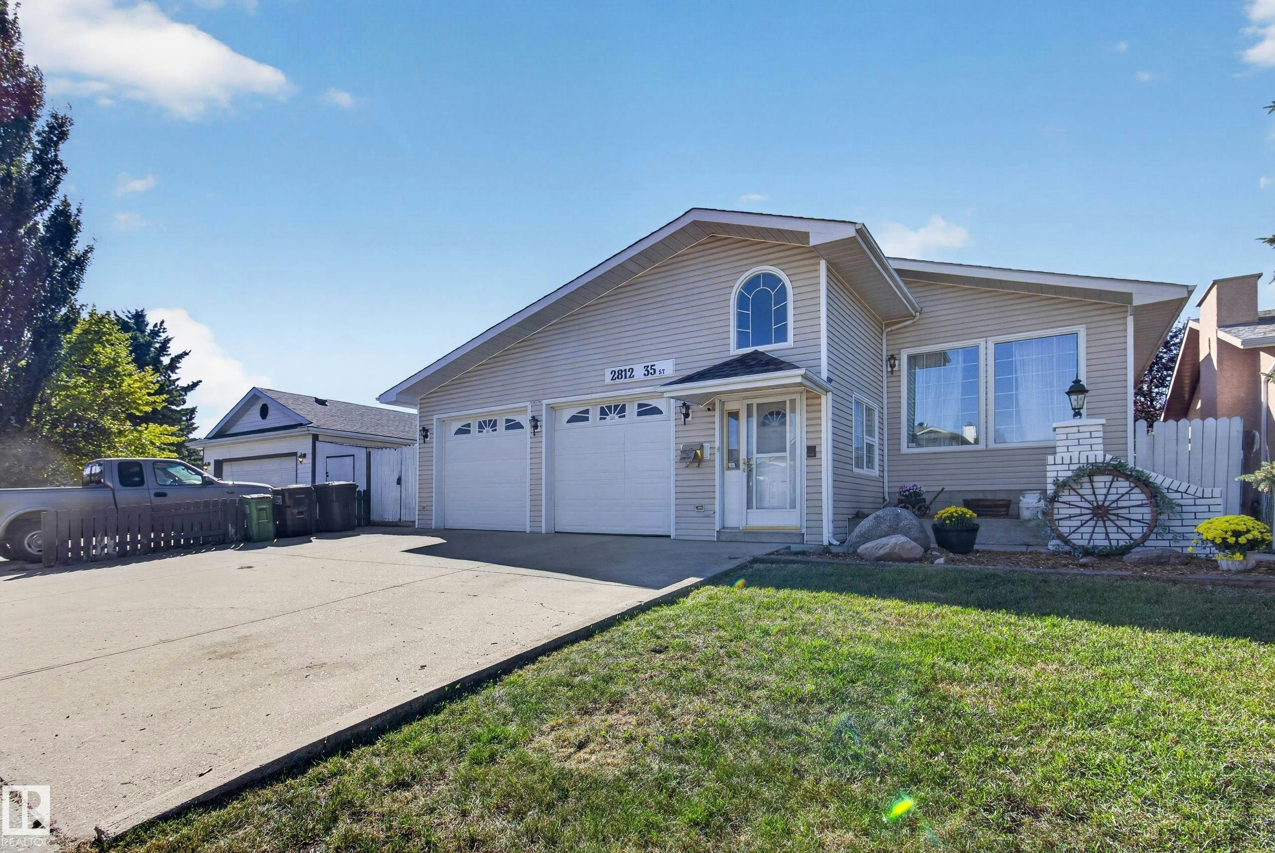 2812 35 Street, Edmonton, AB, T6L 3Y4