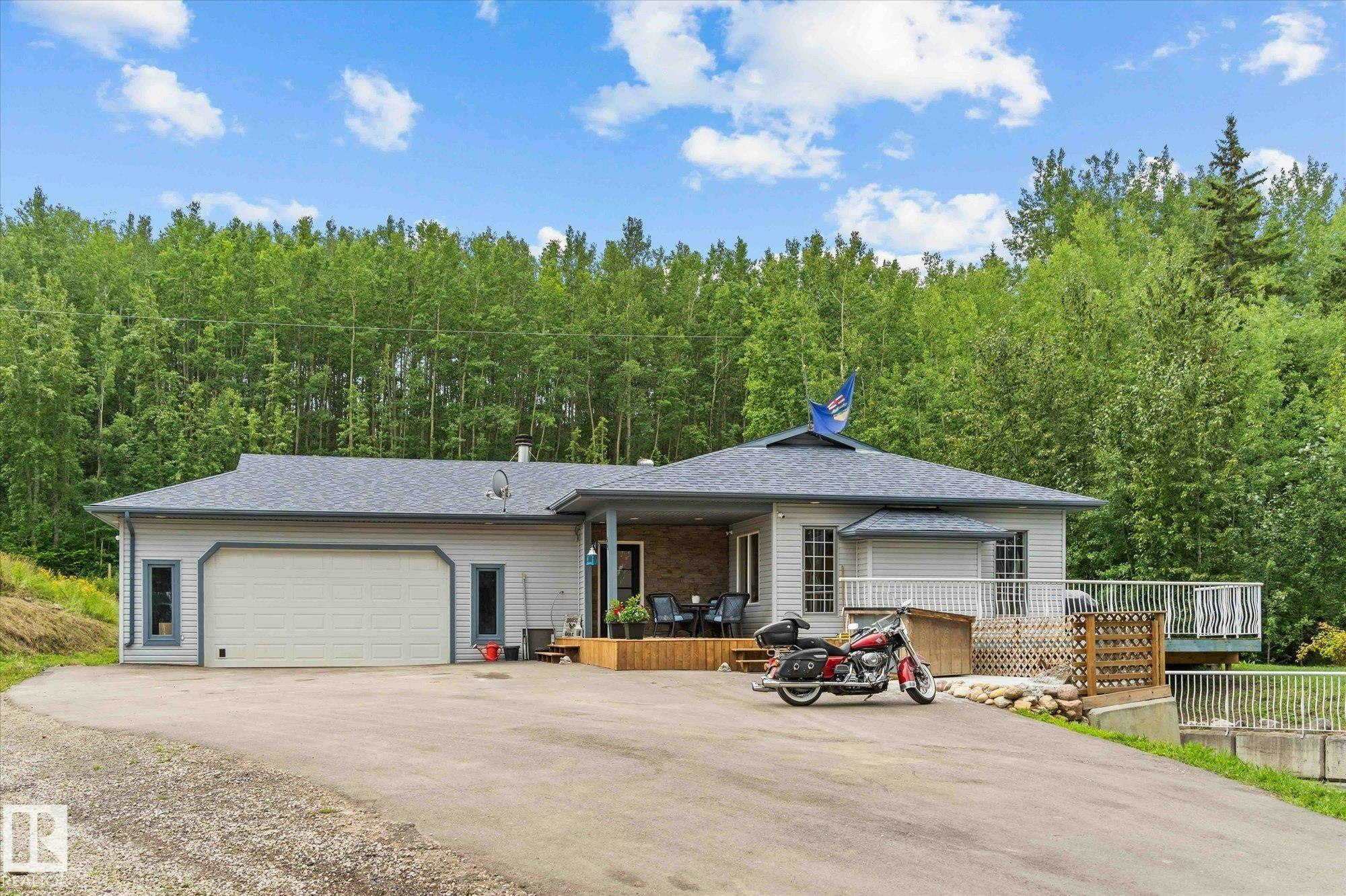 54426 Rge Road 15, Rural Lac Ste. Anne County, AB, T0E 1V0