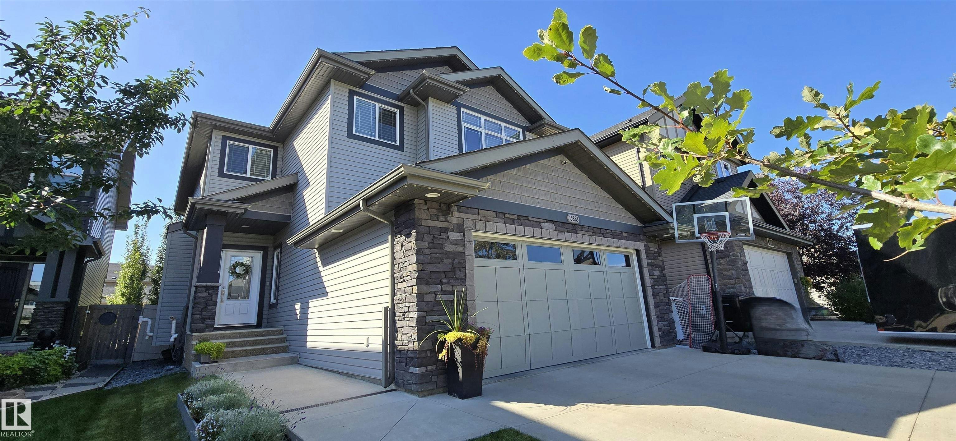 15883 13 Avenue, Edmonton, AB, T6W 2H5