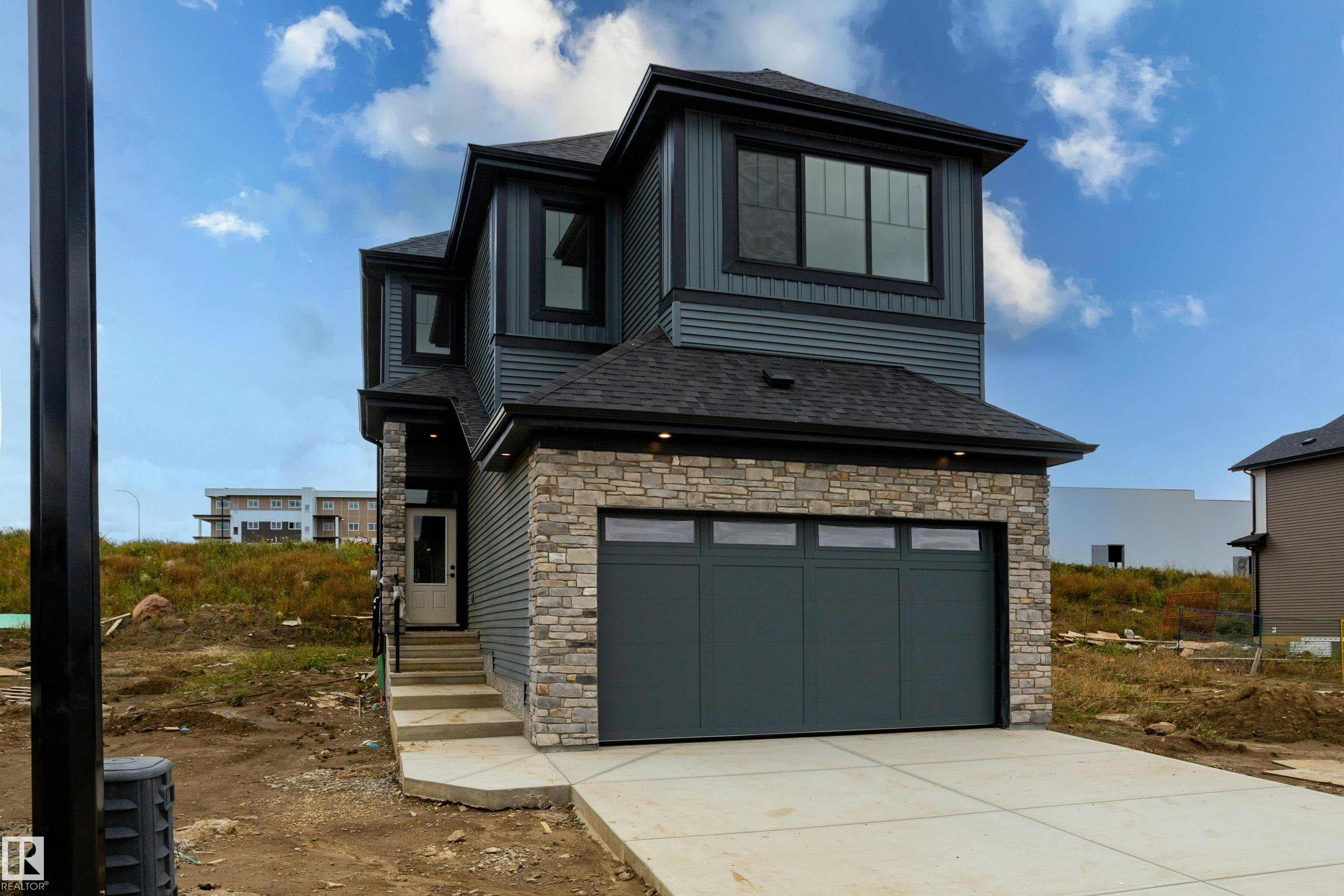 1429 Osprey Court, Edmonton, AB, T5S 0H3