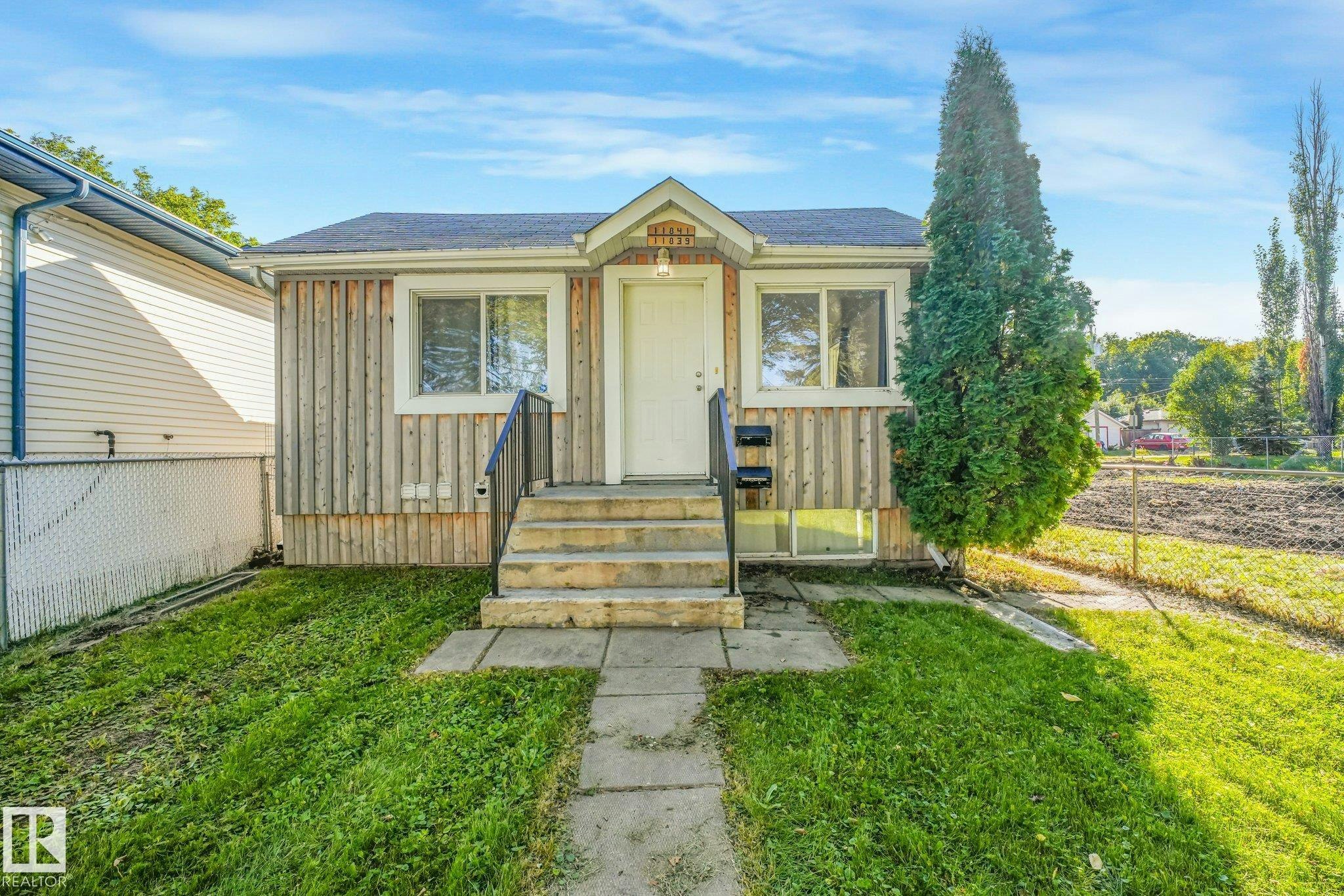 11841 71 Street, Edmonton, AB, T5B 1W4