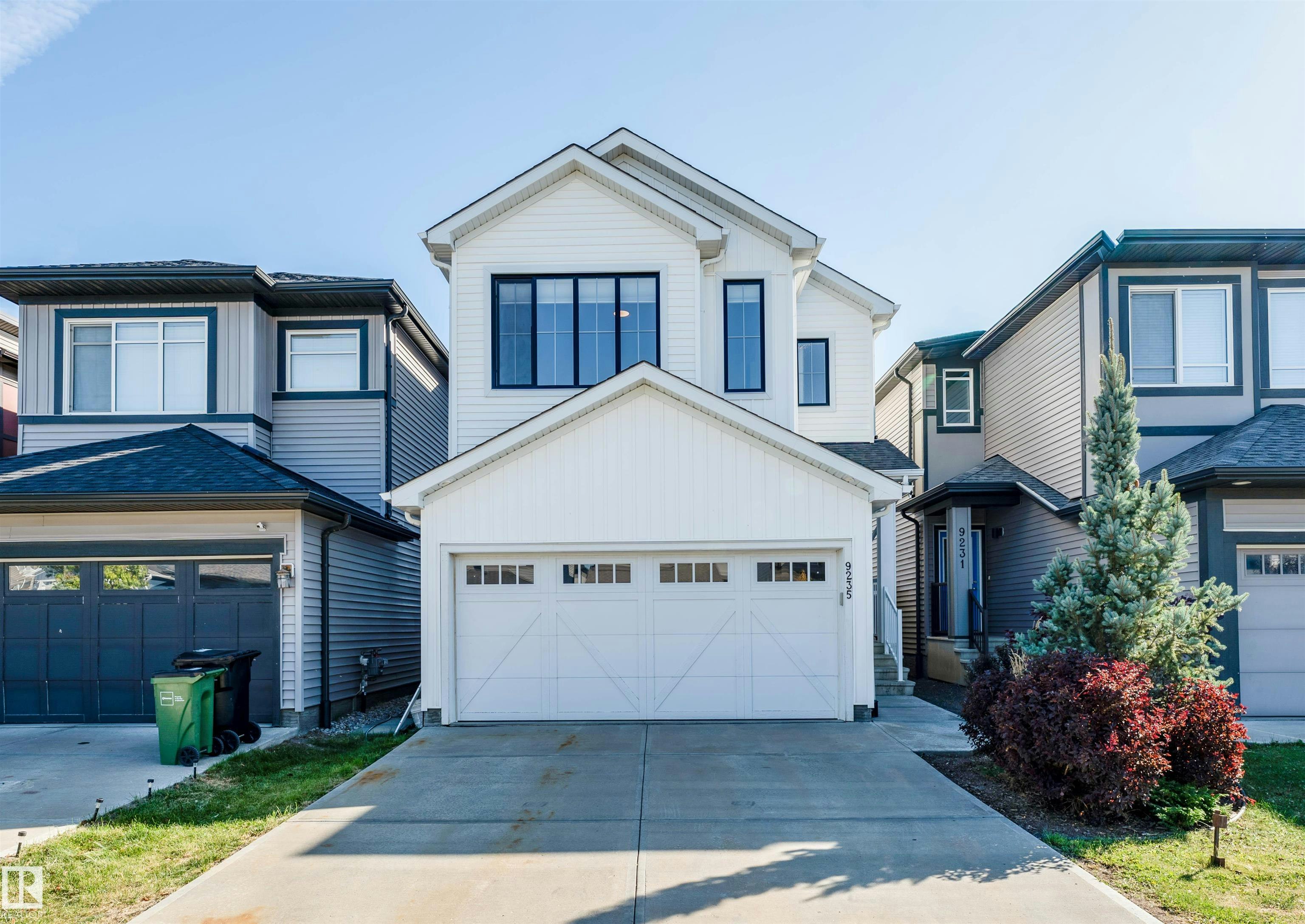 9235 223 Street NW, Edmonton, AB, T5T 7M1