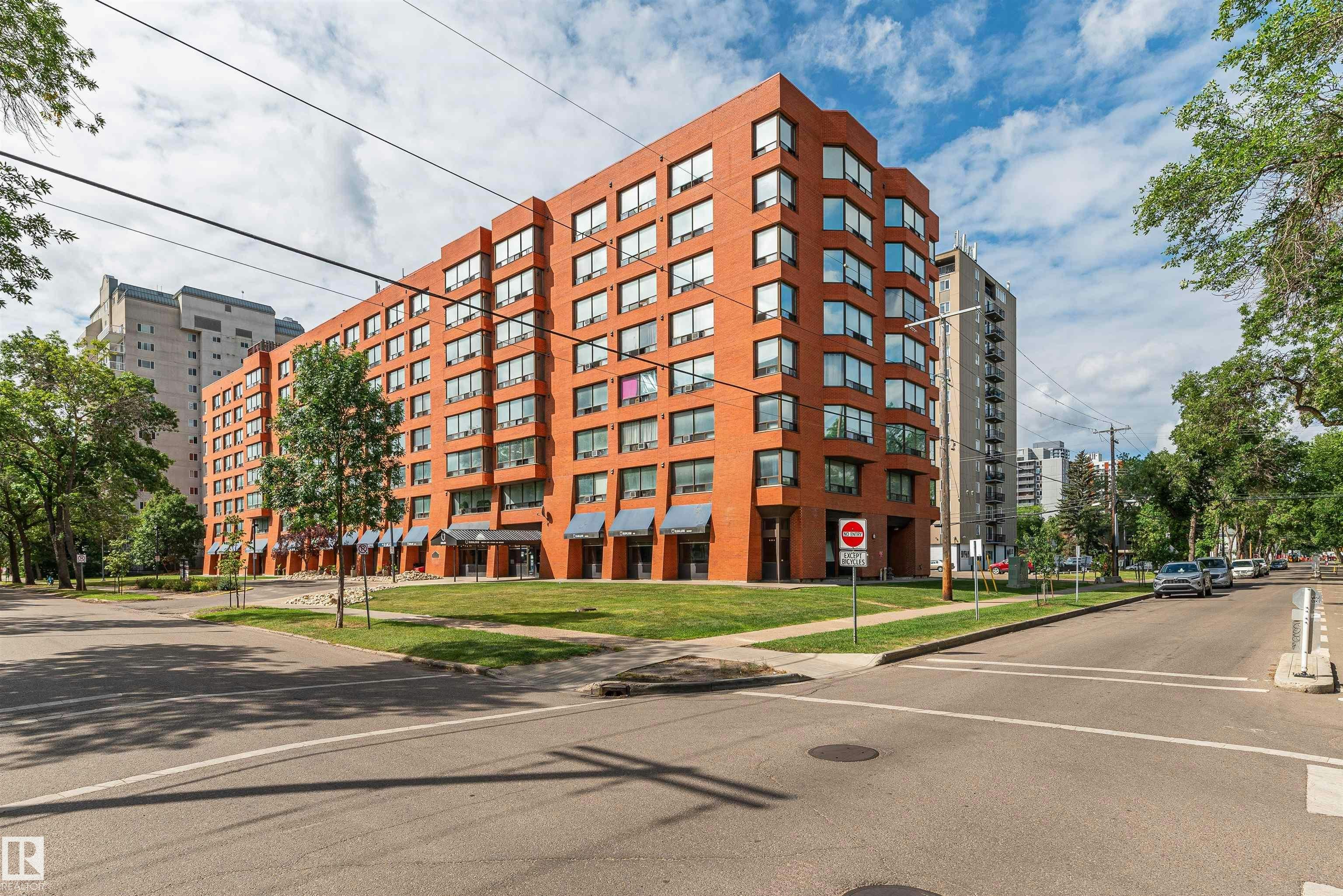 815-10160 114 Street, Edmonton, AB, T5K 2L2