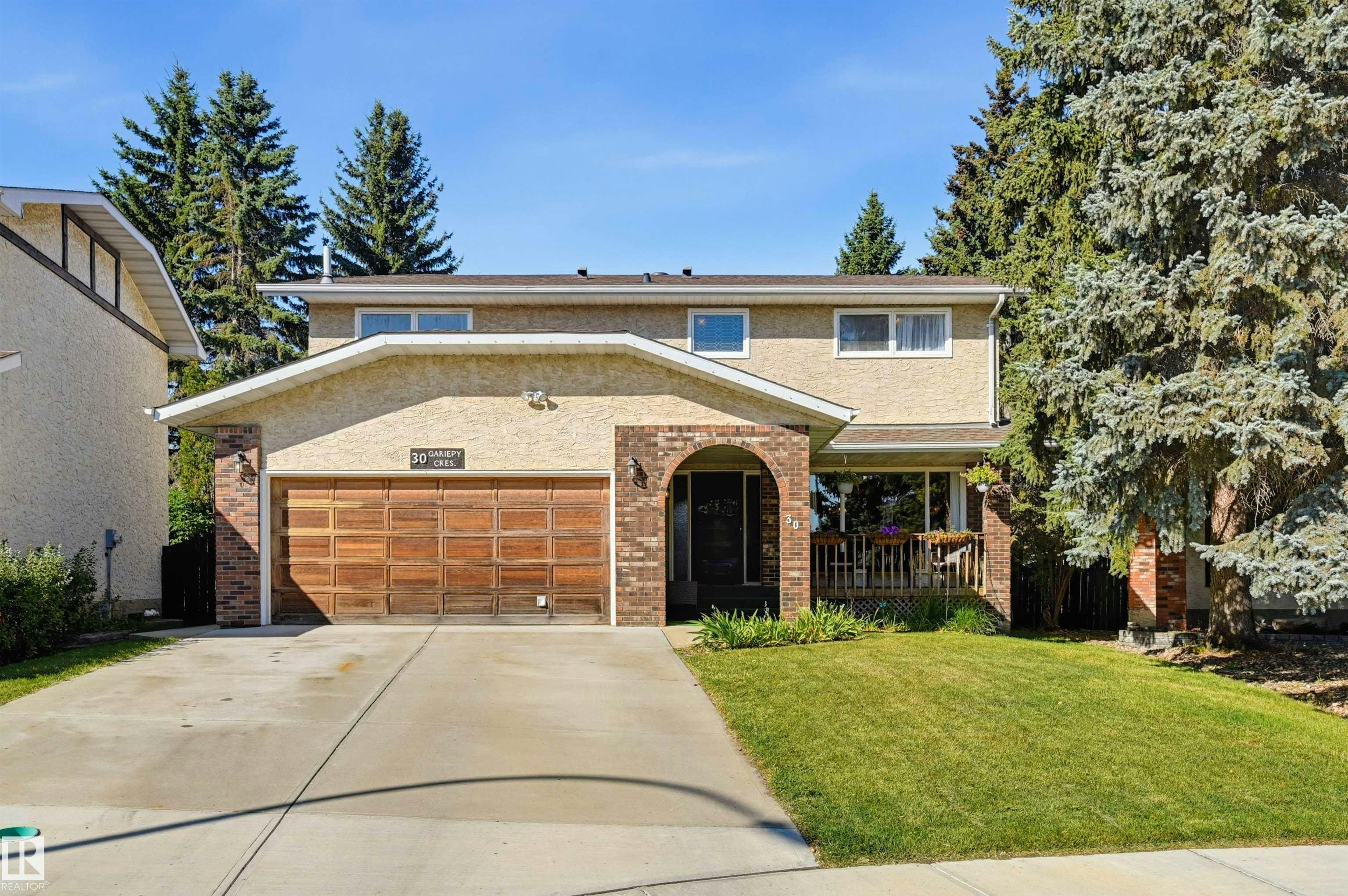 30 Gariepy Crescent, Edmonton, AB, T6M 1A1