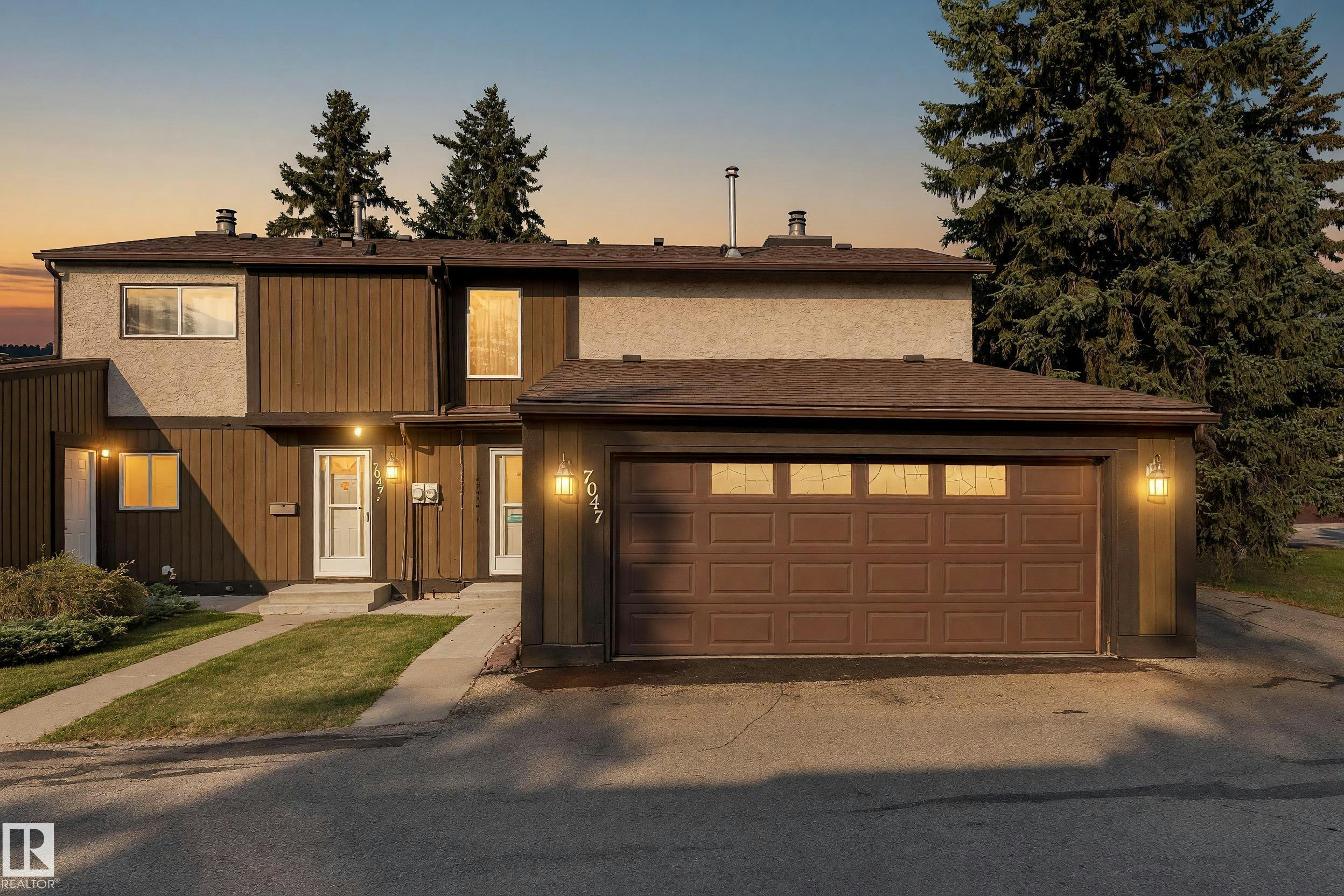 7047 32 Avenue, Edmonton, AB, T6K 2K9