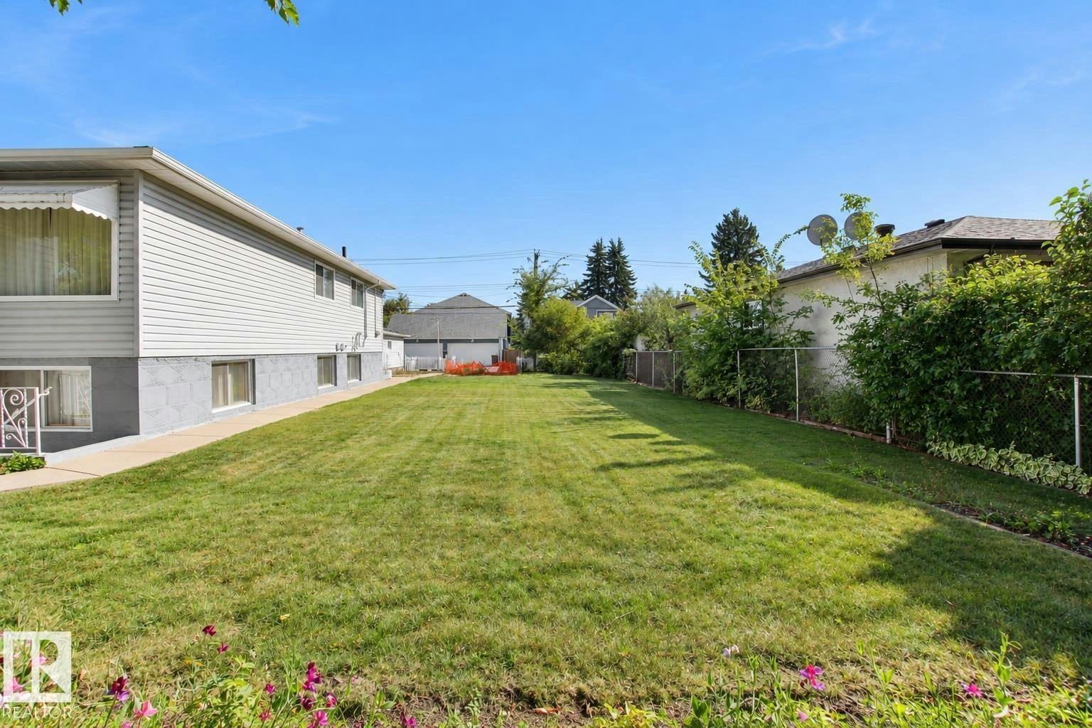 10337 80 Street, Edmonton, AB, T6A 3J3