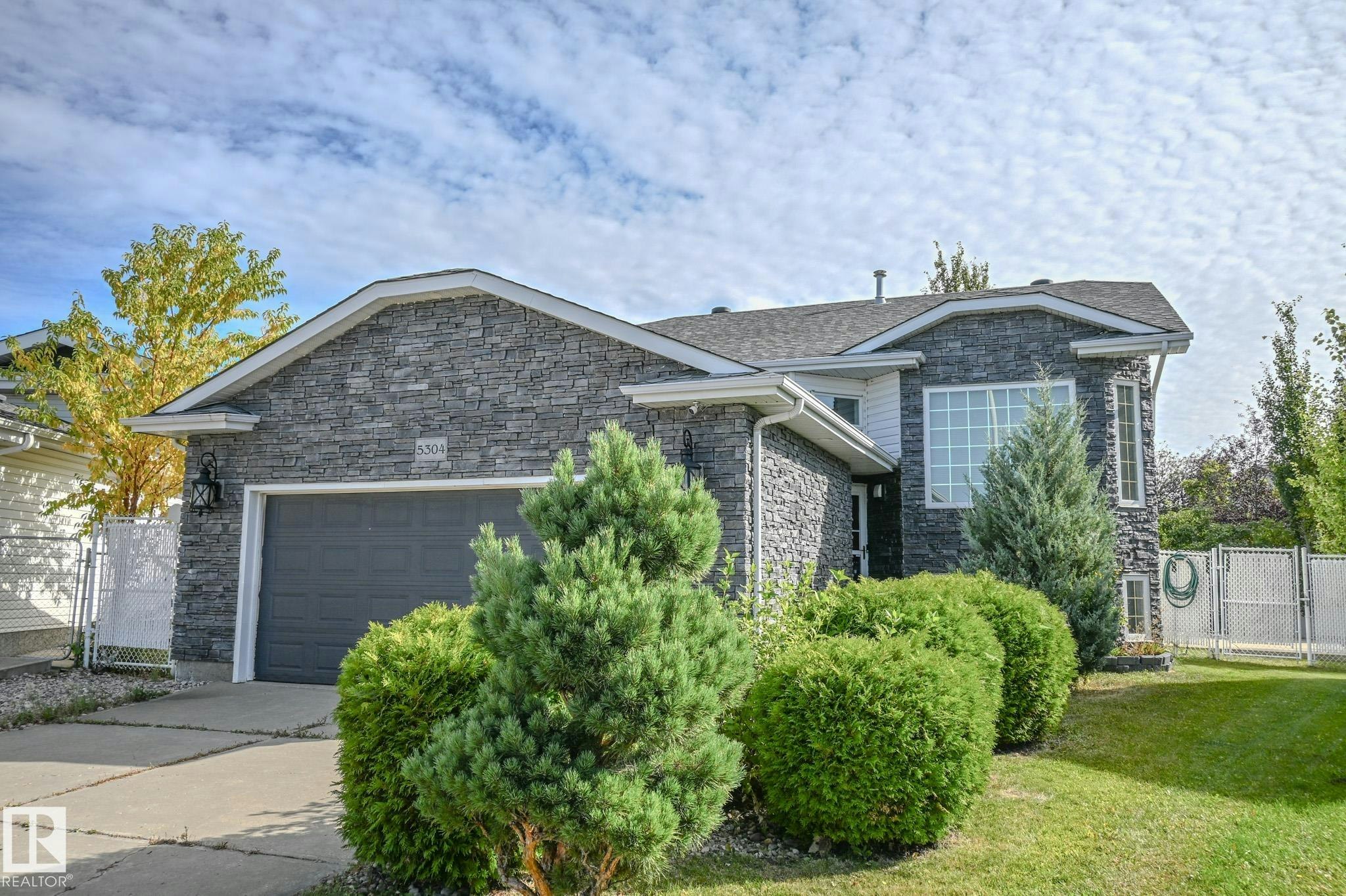 5304 155 Avenue, Edmonton, AB, T5Y 2S6