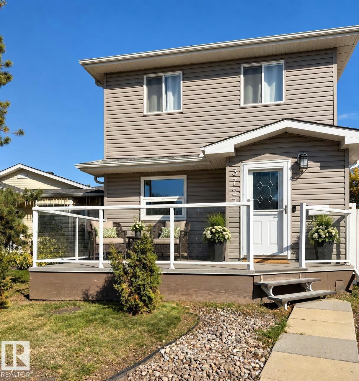 3723 46 Street NW, Edmonton, AB, T6L 3T7