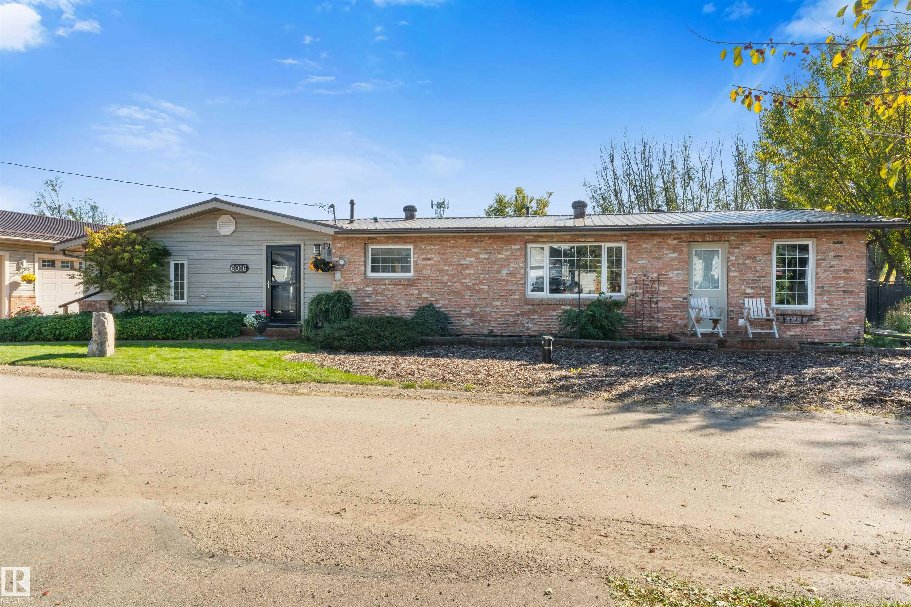 6016 52 Avenue, Rural Lac Ste. Anne County, AB, T0E 0A0