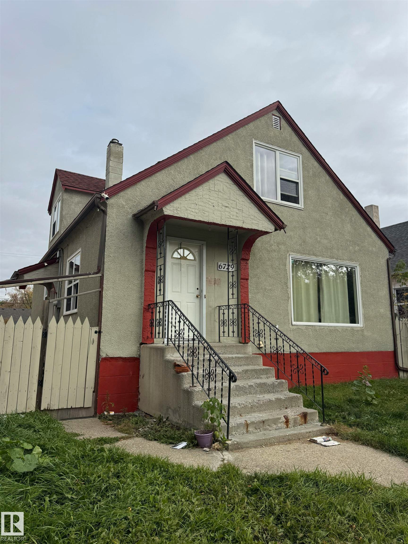 6729 106 Street, Edmonton, AB, T6H 2W1