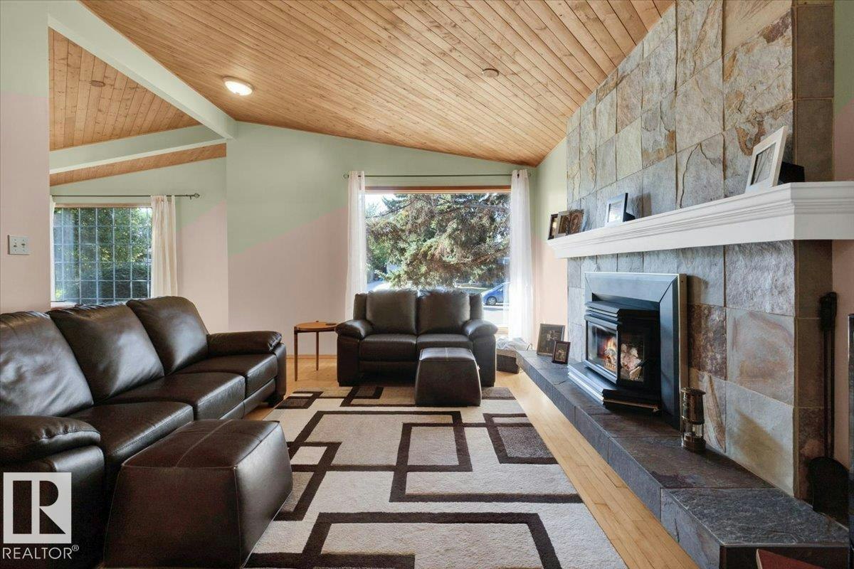15012 77 Avenue, Edmonton, AB, T5R 3B3