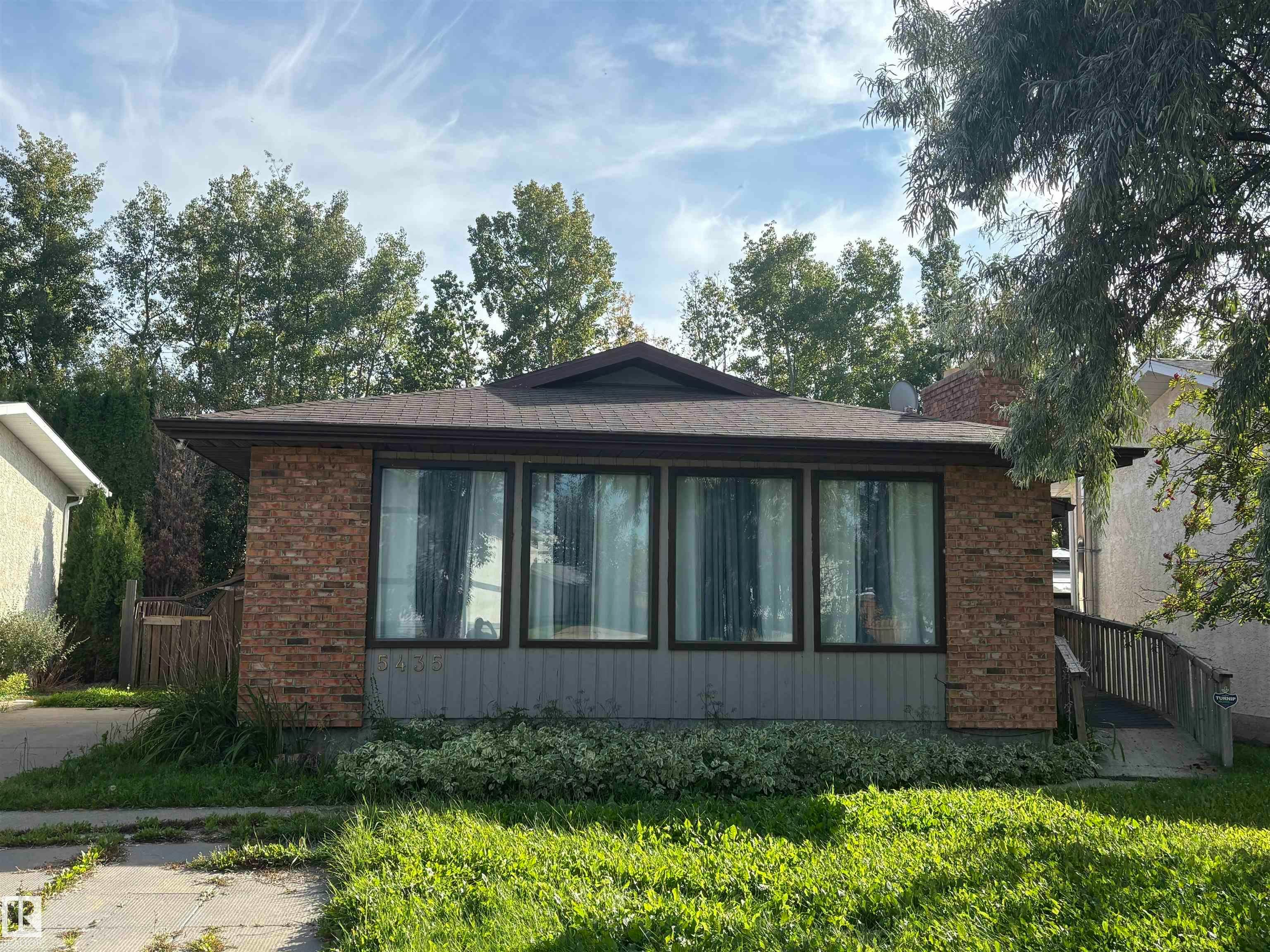 5435 43 Avenue, Drayton Valley, AB, T7A 1K4