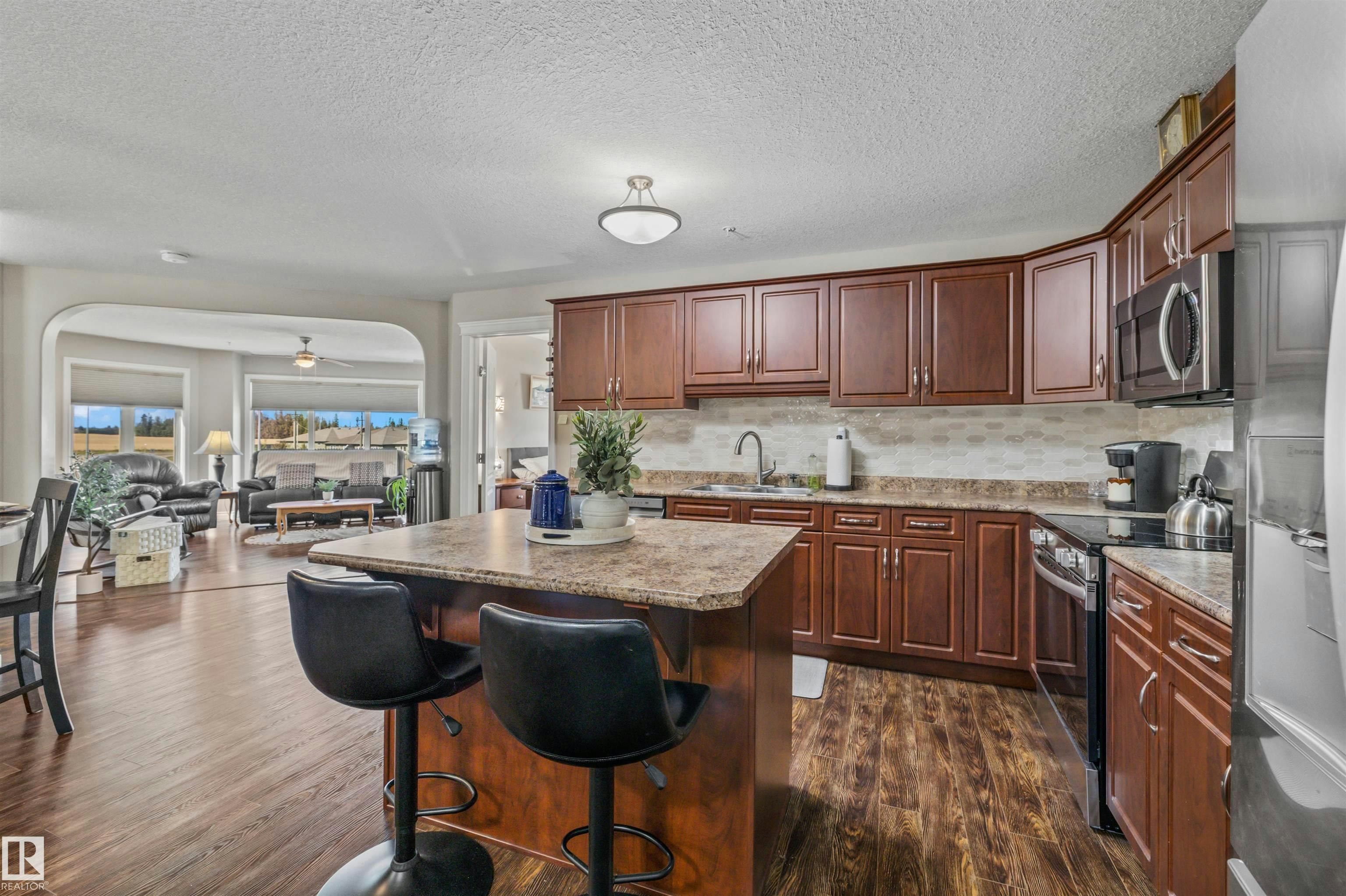 332-99 Westerra Manor, Stony Plain, AB, T7Z 0G7