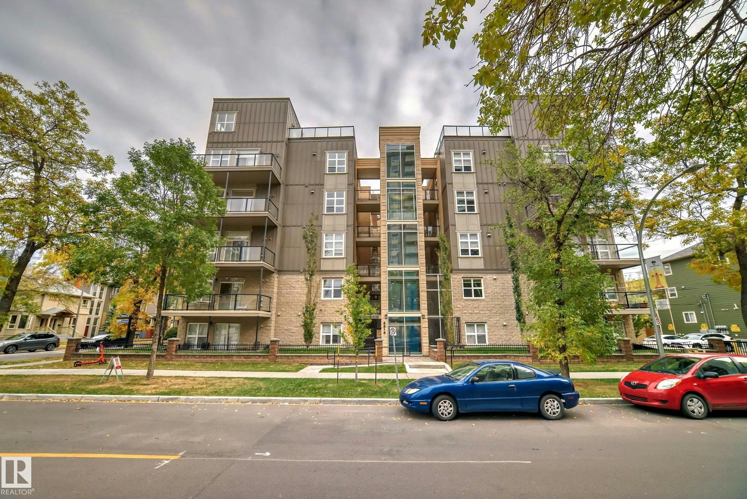 101-8619 111 Street, Edmonton, AB, T6G 1H8