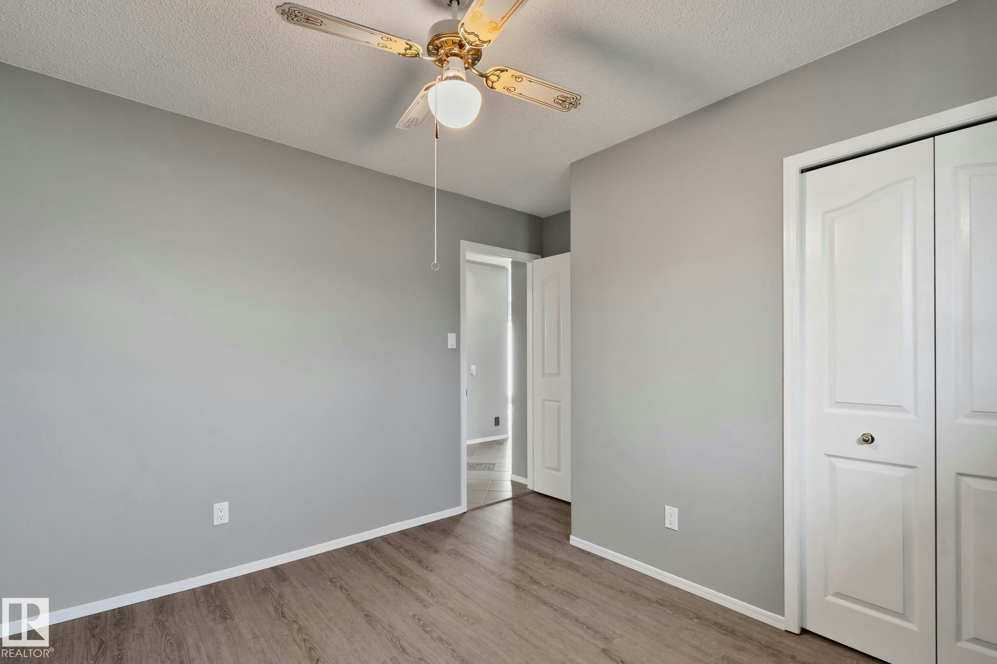 14724 73 Street, Edmonton, AB, T5C 0V8 - 15