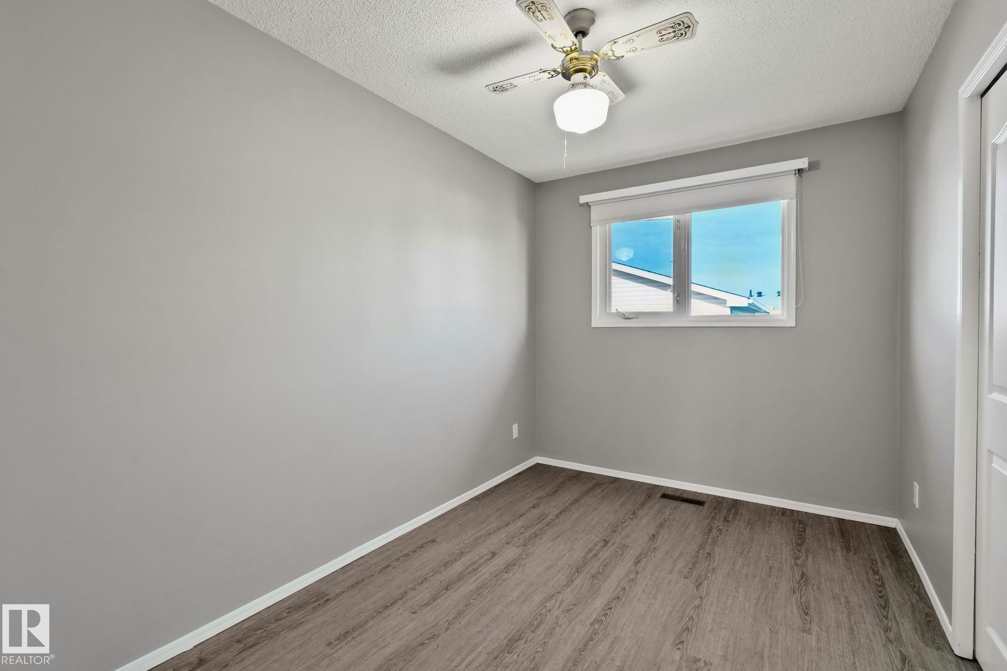 14724 73 Street, Edmonton, AB, T5C 0V8 - 12