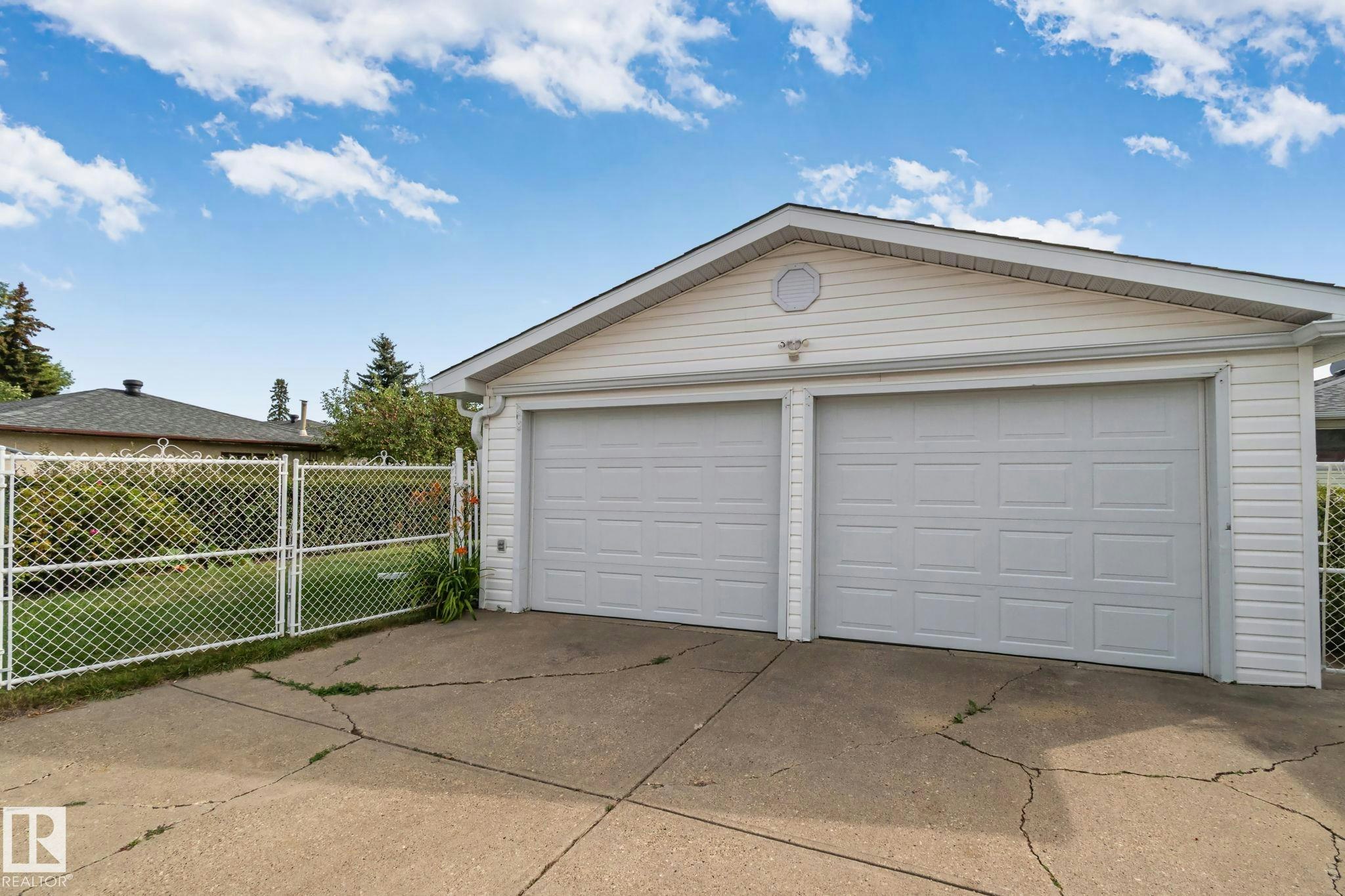 14724 73 Street, Edmonton, AB, T5C 0V8 - 47