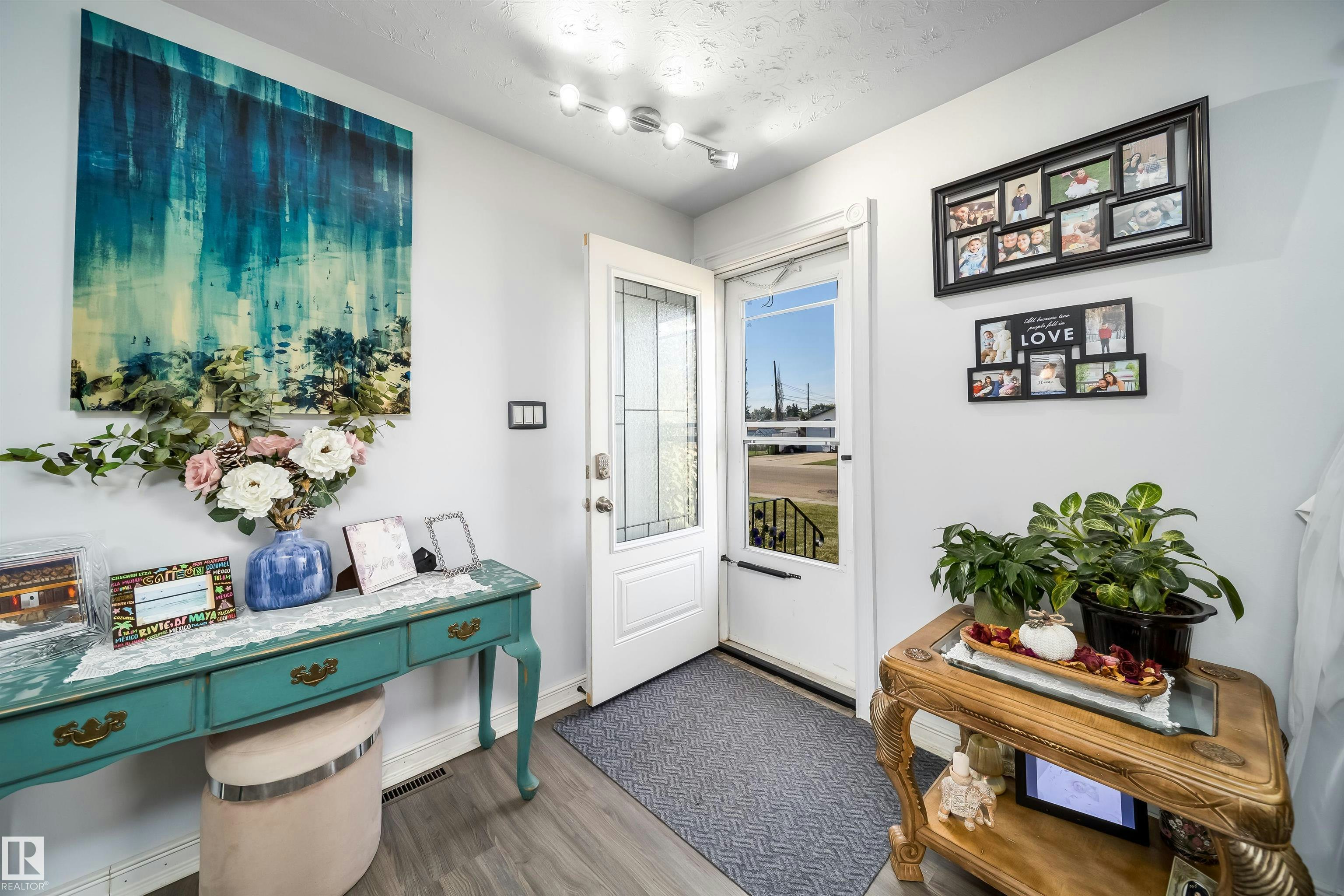10245 160 Street, Edmonton, AB, T5P 3G1 - 8