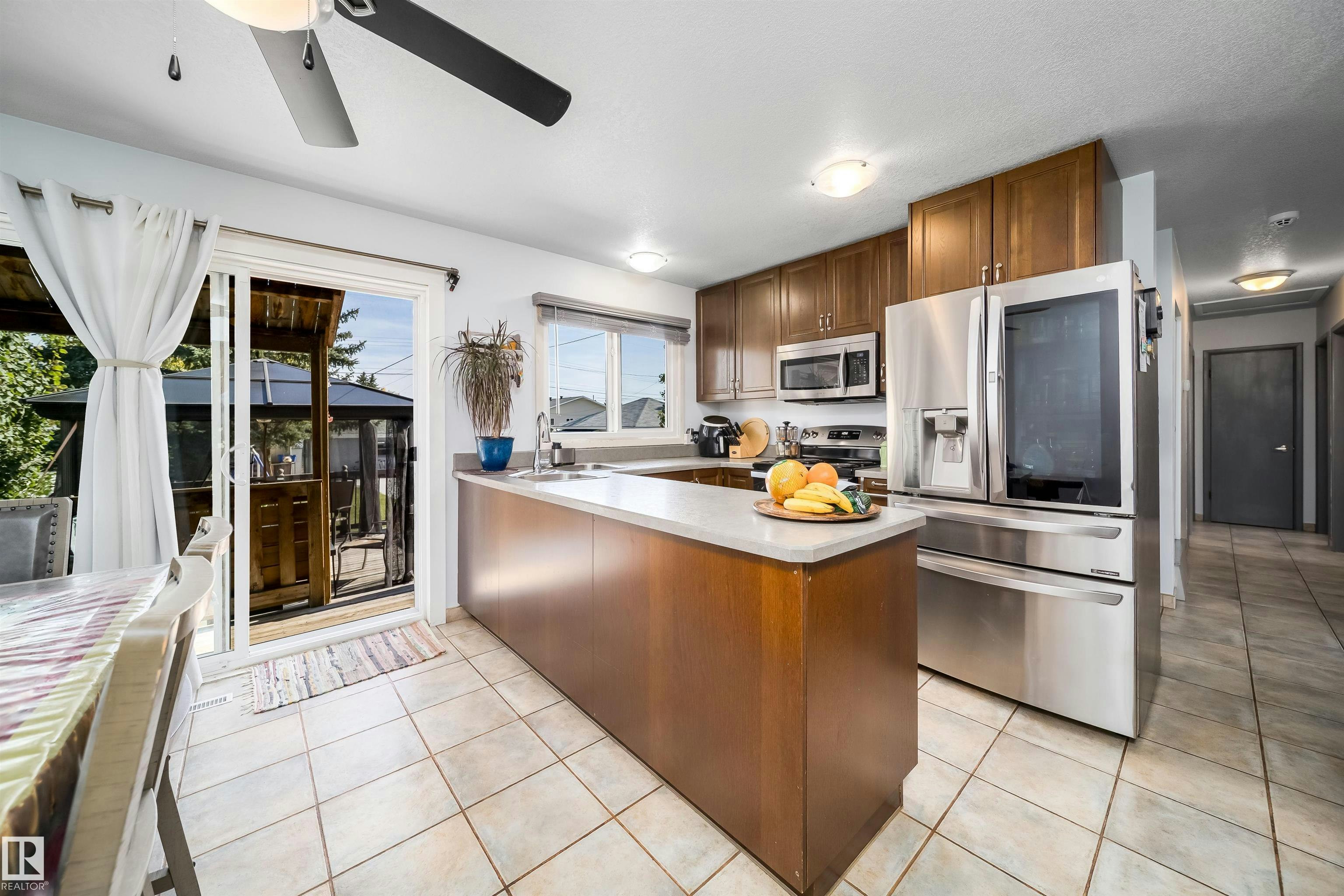 10245 160 Street, Edmonton, AB, T5P 3G1 - 14