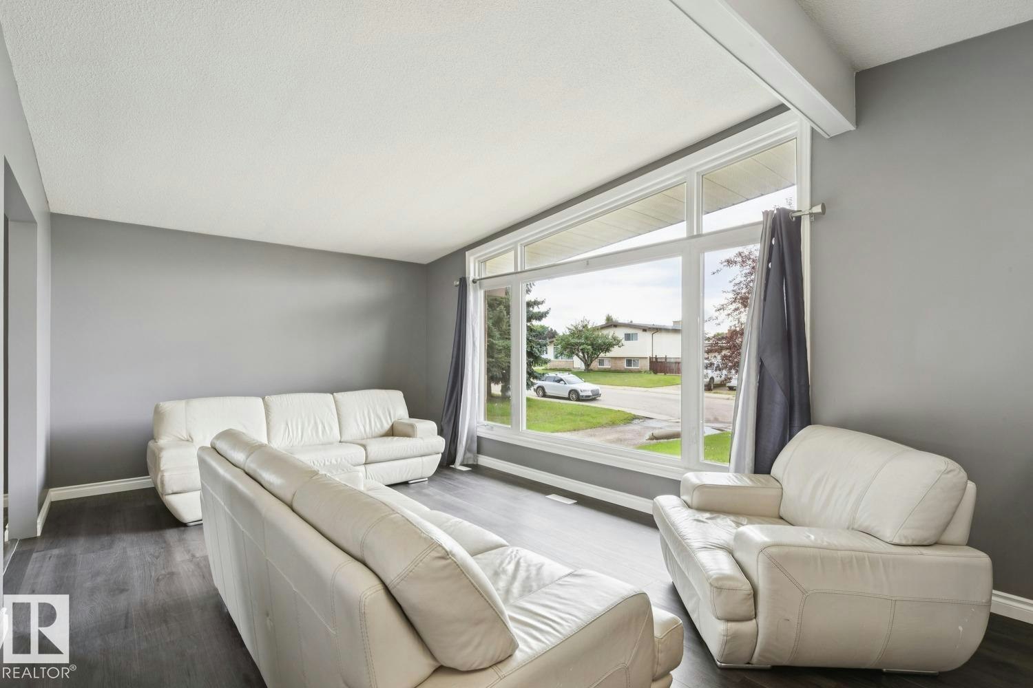 9312 151 Avenue - 4