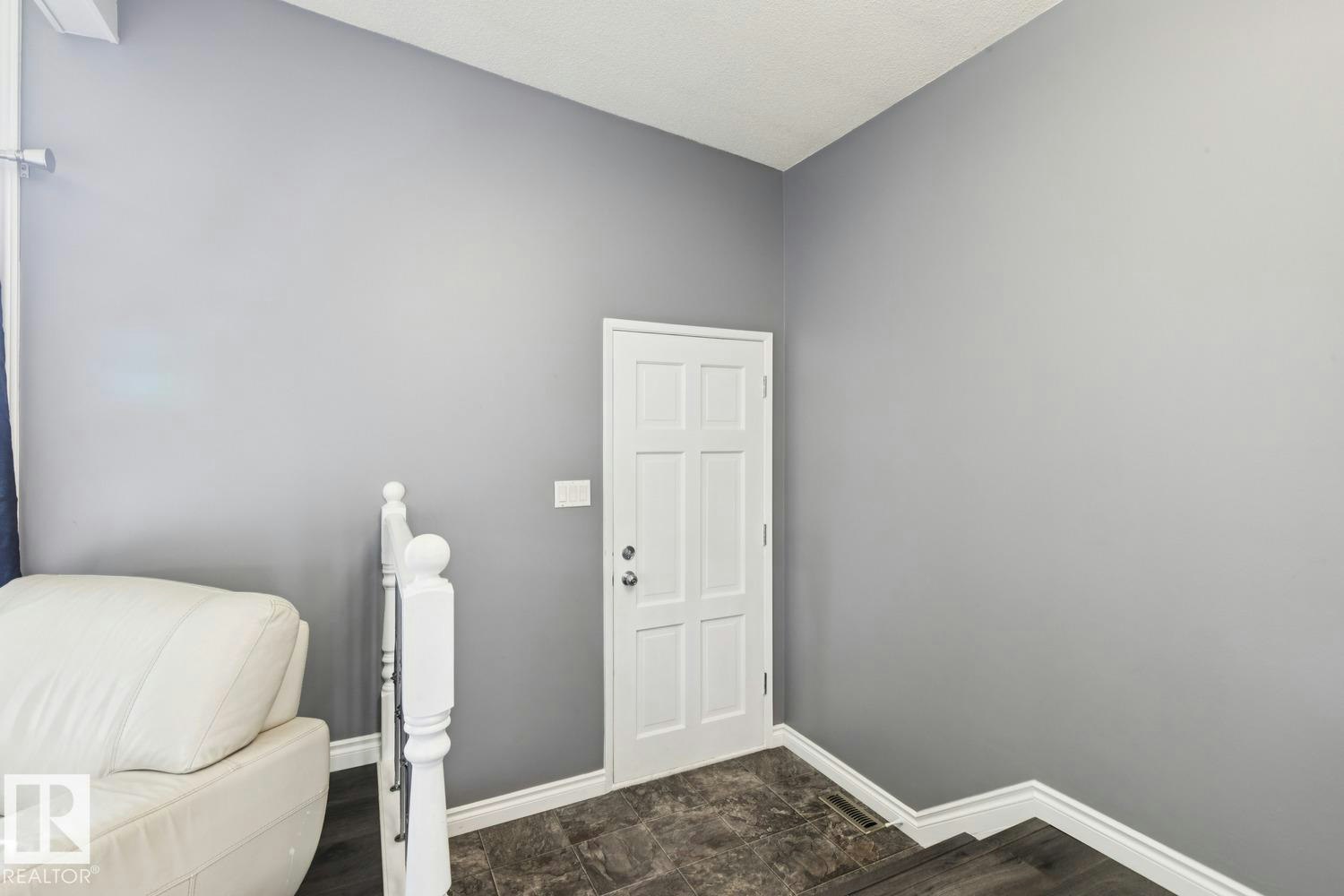 9312 151 Avenue - 3