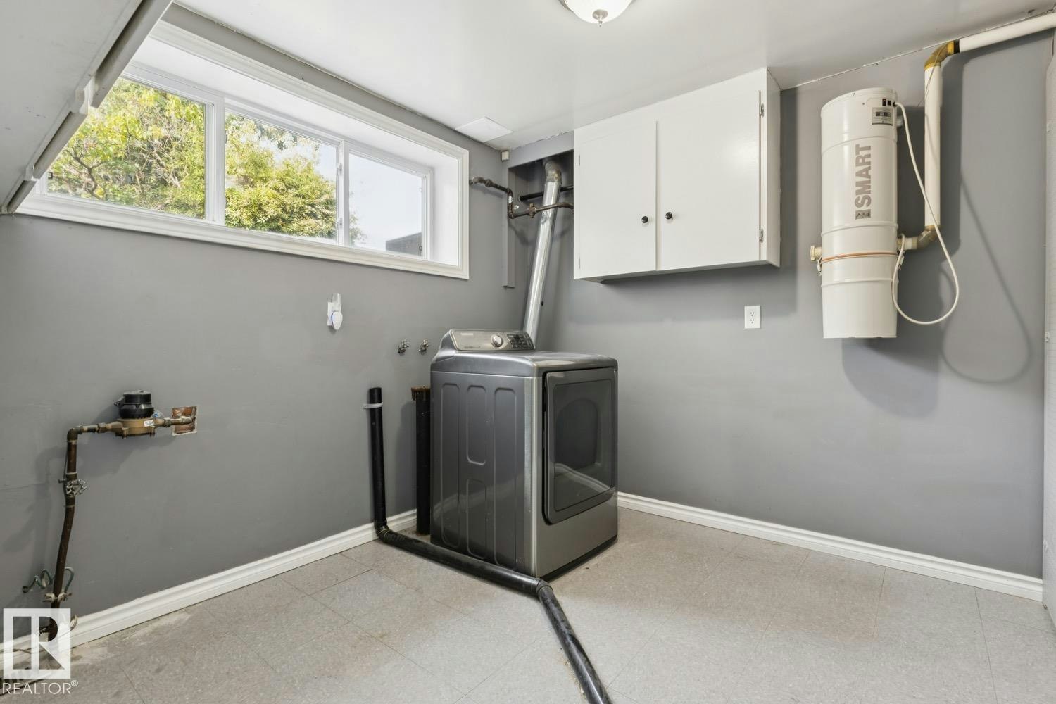 9312 151 Avenue, Edmonton, AB, T5E 2P9 - 32