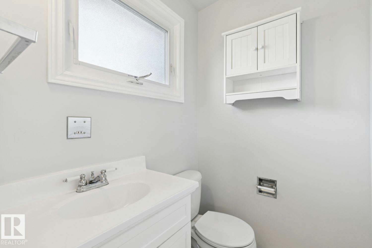 9312 151 Avenue, Edmonton, AB, T5E 2P9 - 26