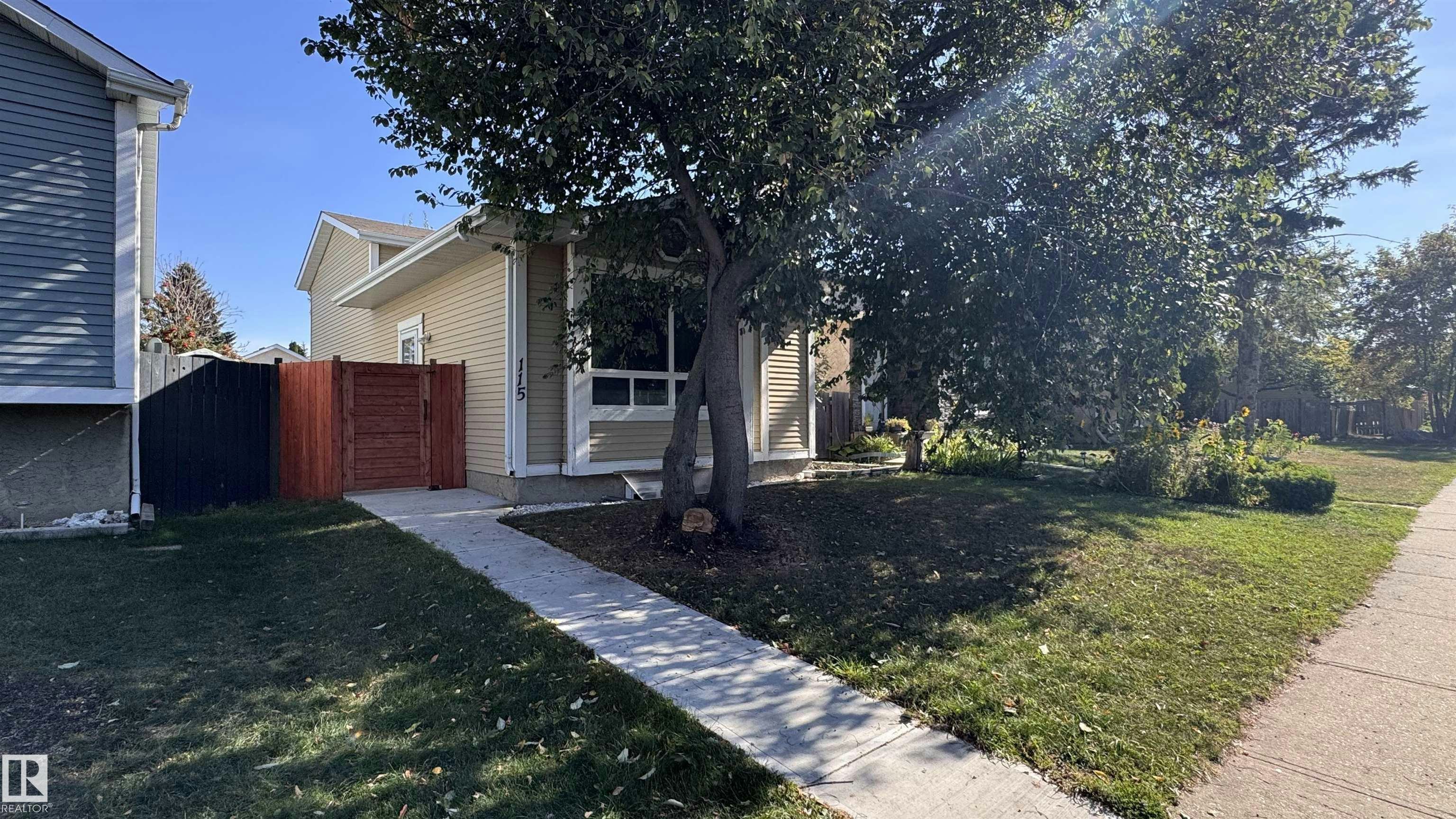 115 Kirkwood Way, Edmonton, AB, T6L 5J7
