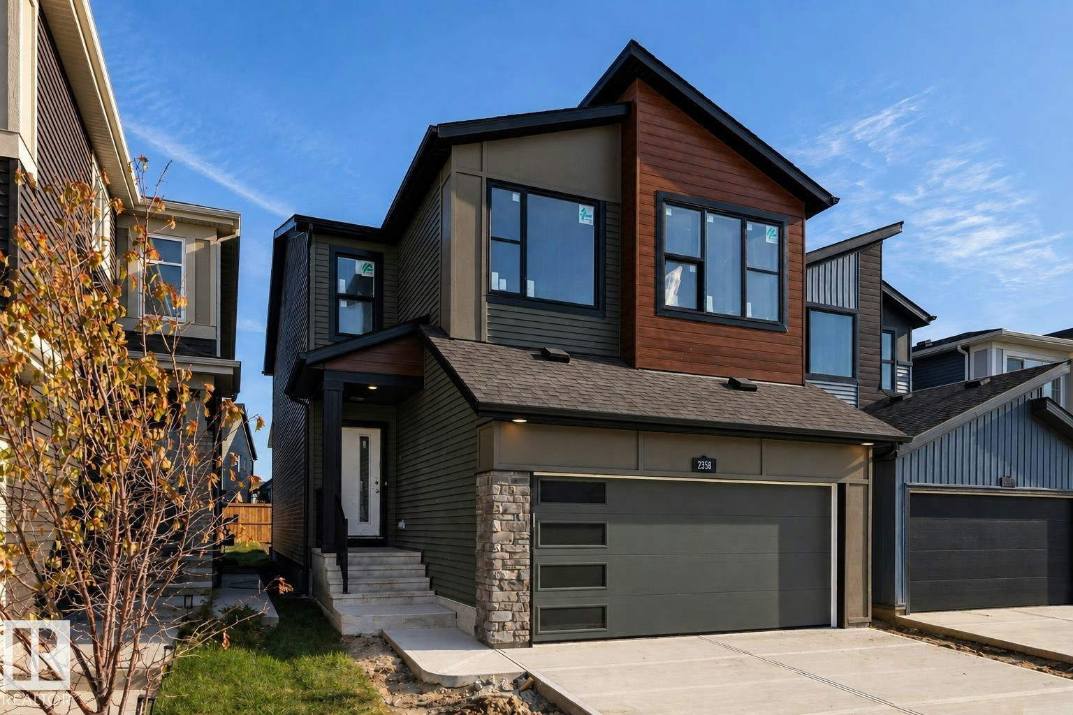 2358 Muckleplum Way, Edmonton, AB, T6X 3J9