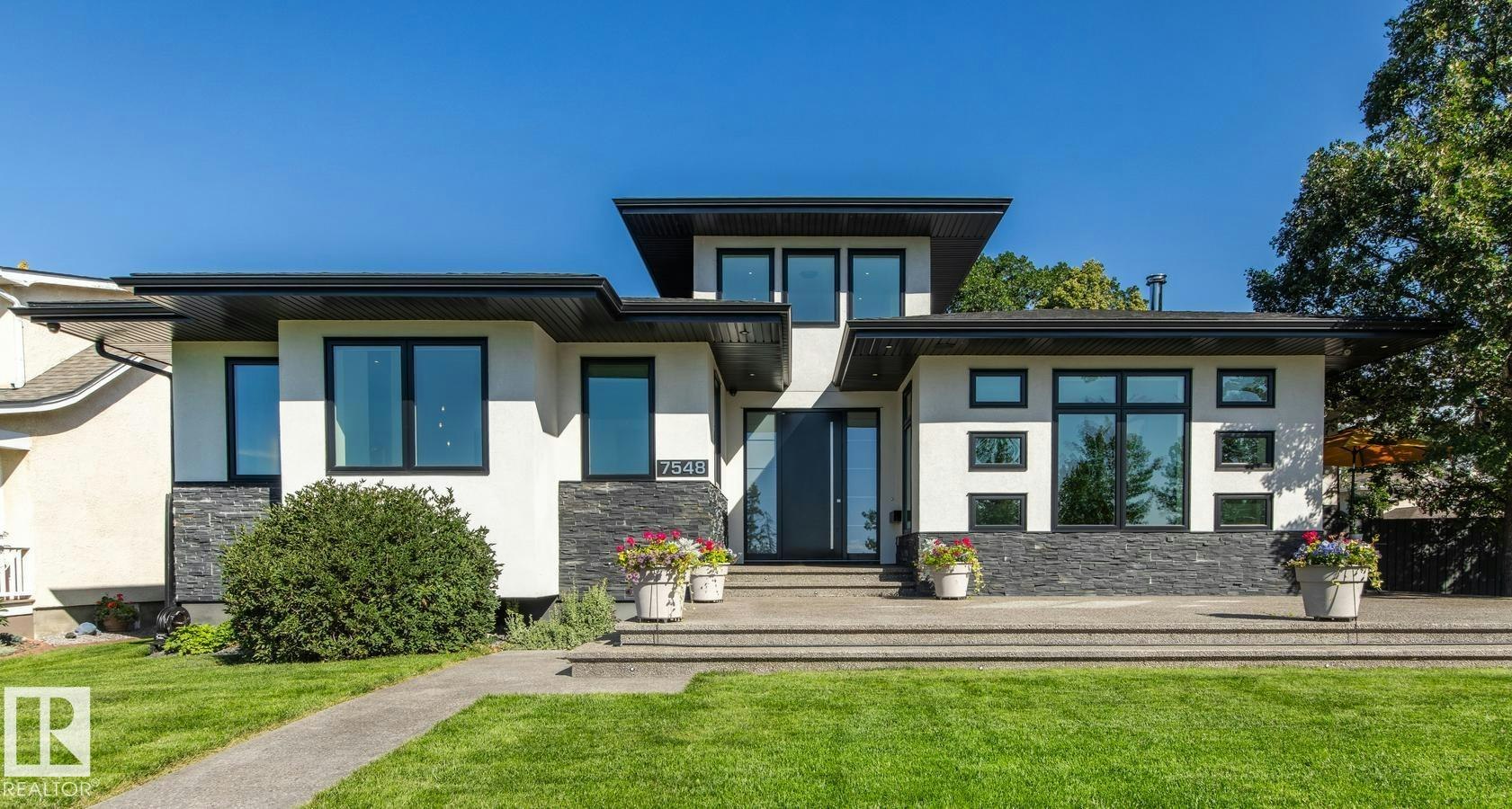 7548 110 Avenue, Edmonton, AB, T5B 0A4