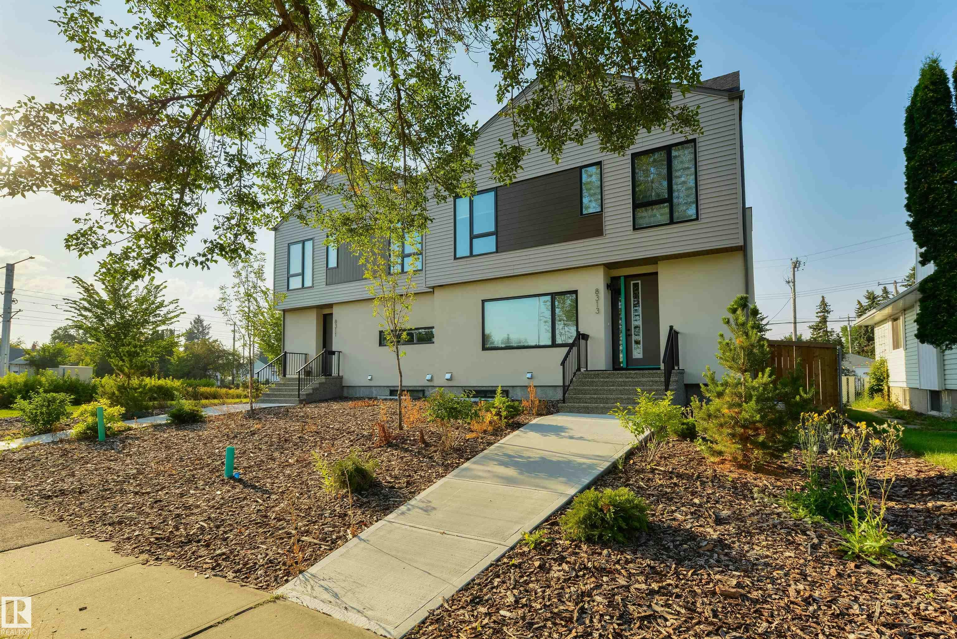 8313 76 Avenue, Edmonton, AB, T6C 0H9