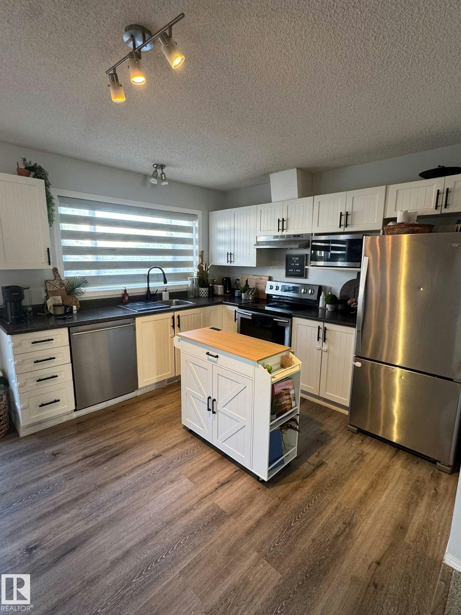 6030 S Terwillegar Boulevard, Edmonton, AB, T6R 0K5 - 19