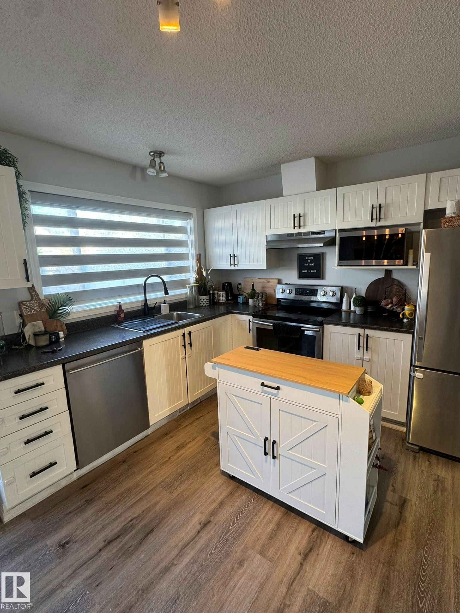 6030 S Terwillegar Boulevard, Edmonton, AB, T6R 0K5 - 18