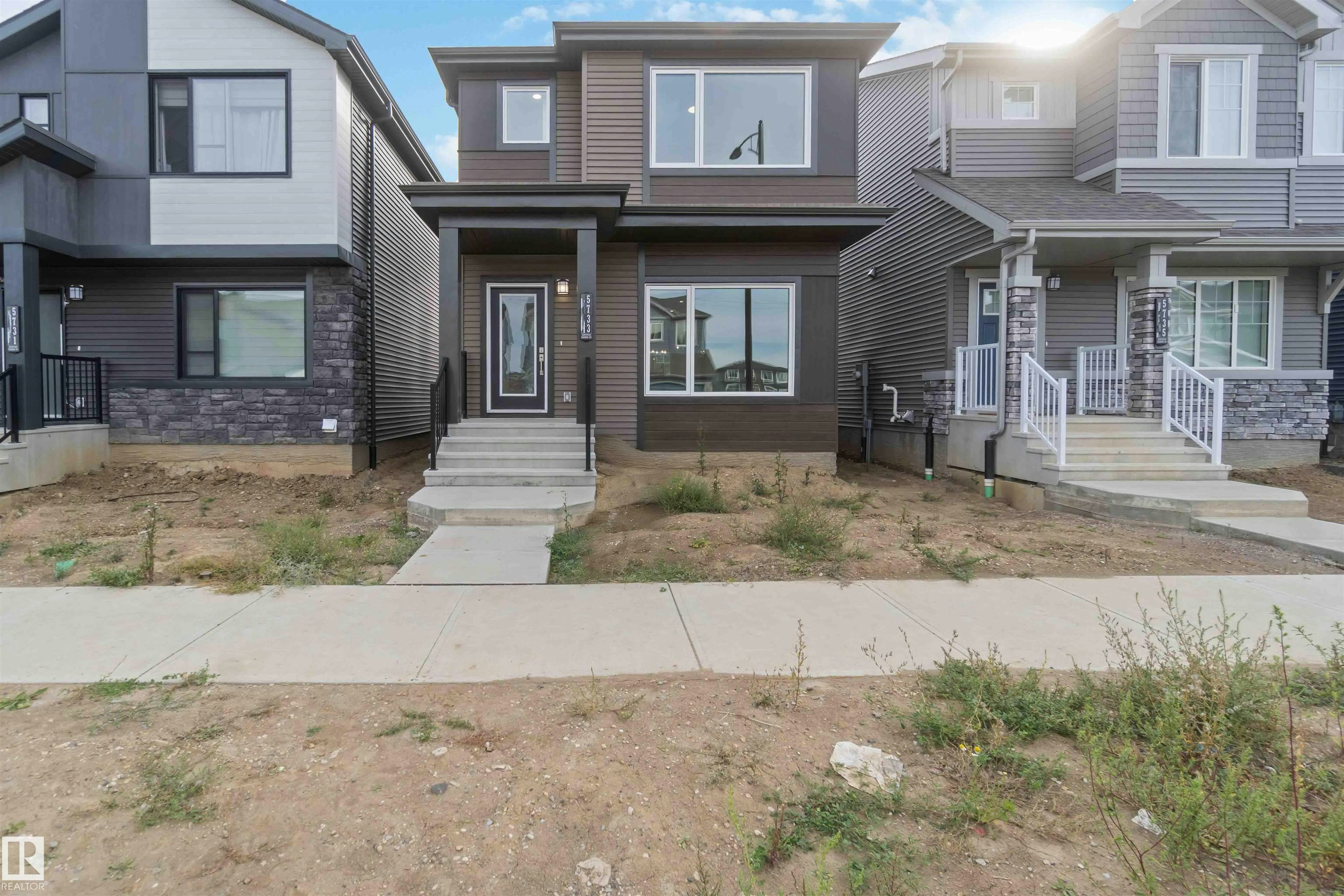 5733 Hawthorn Common SW, Edmonton, AB, T6X 3K8