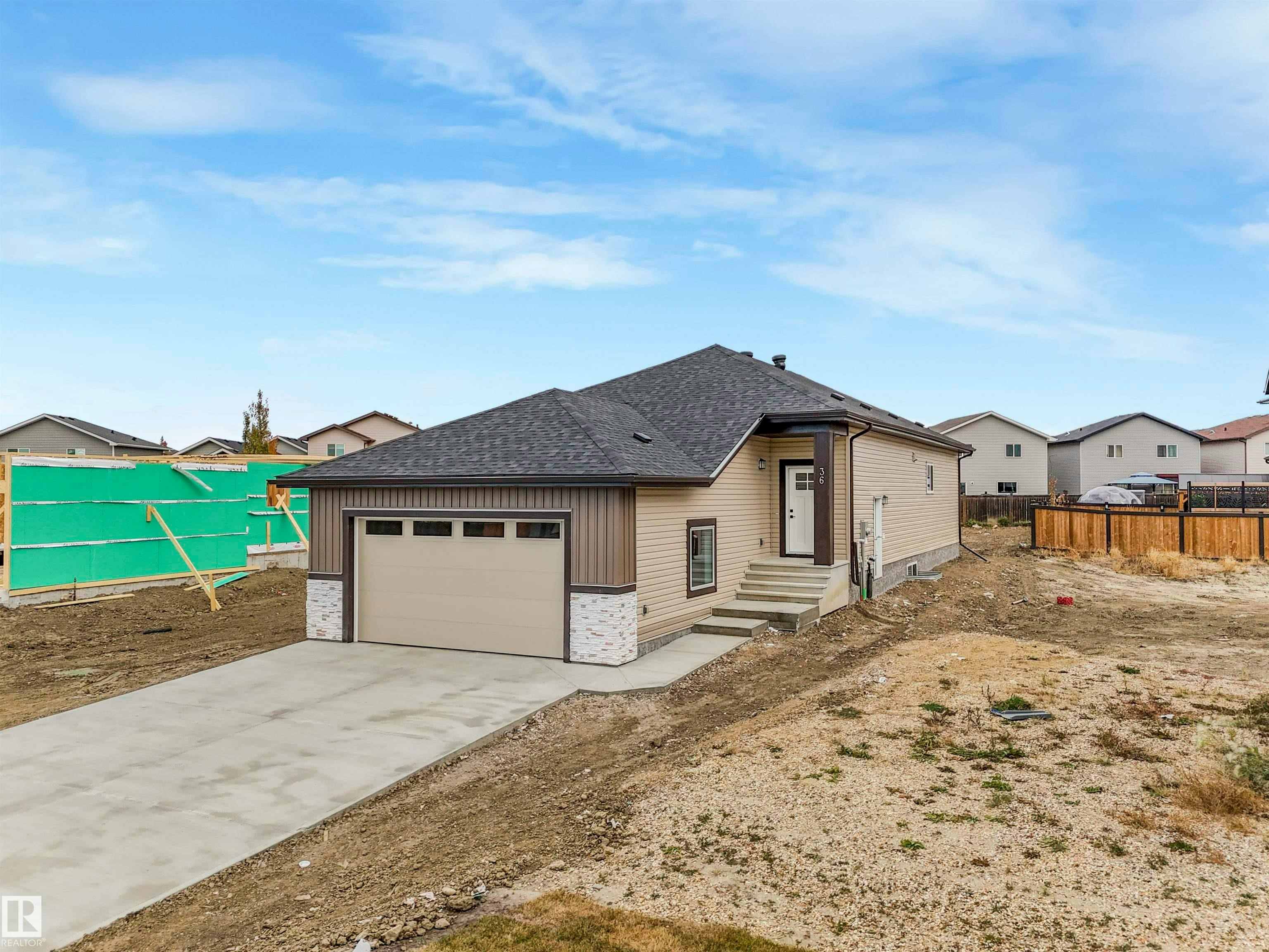 36 Dalquist Bay, Leduc, AB, T9E 1N7