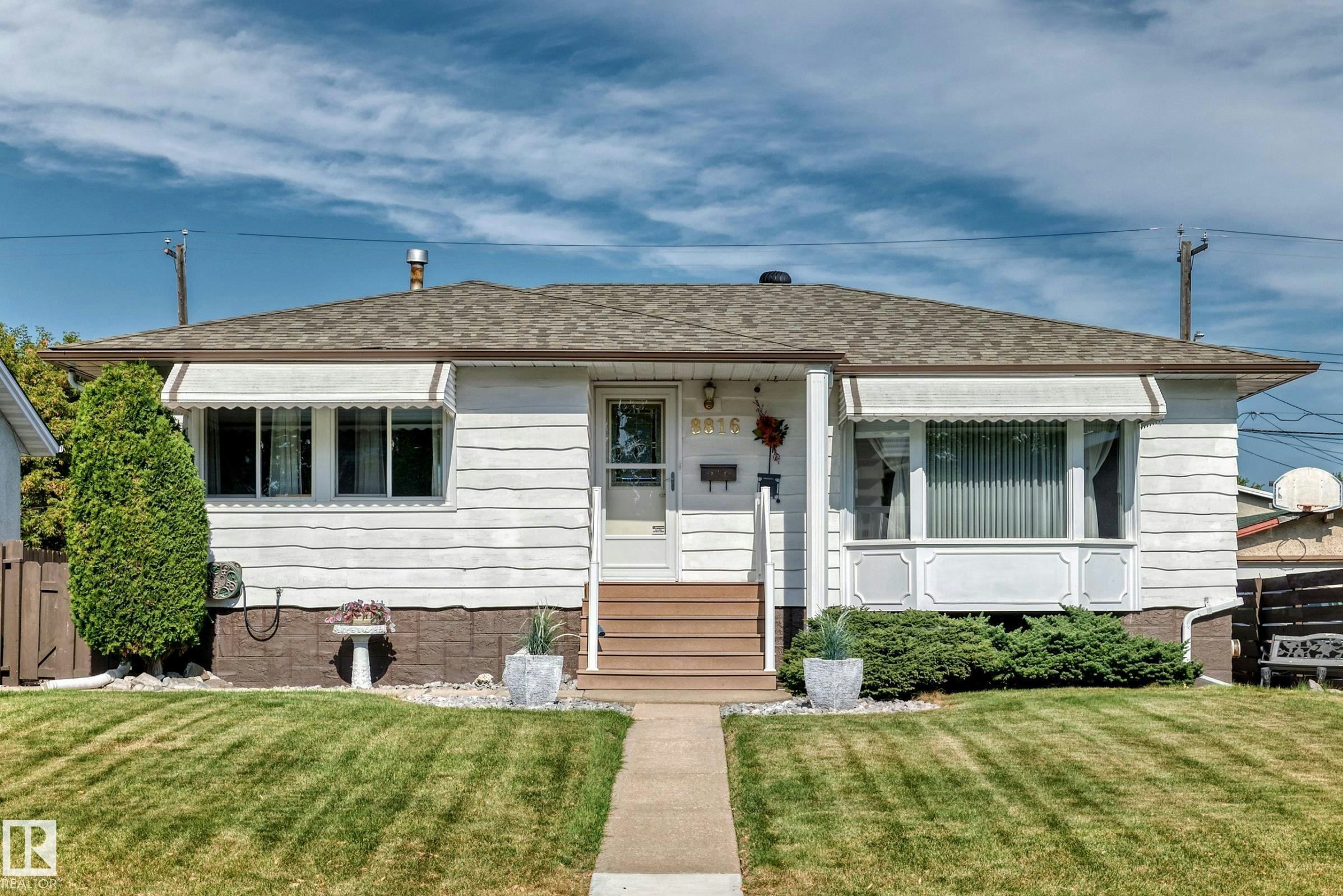 8816 131a Avenue, Edmonton, AB, T5E 0X2
