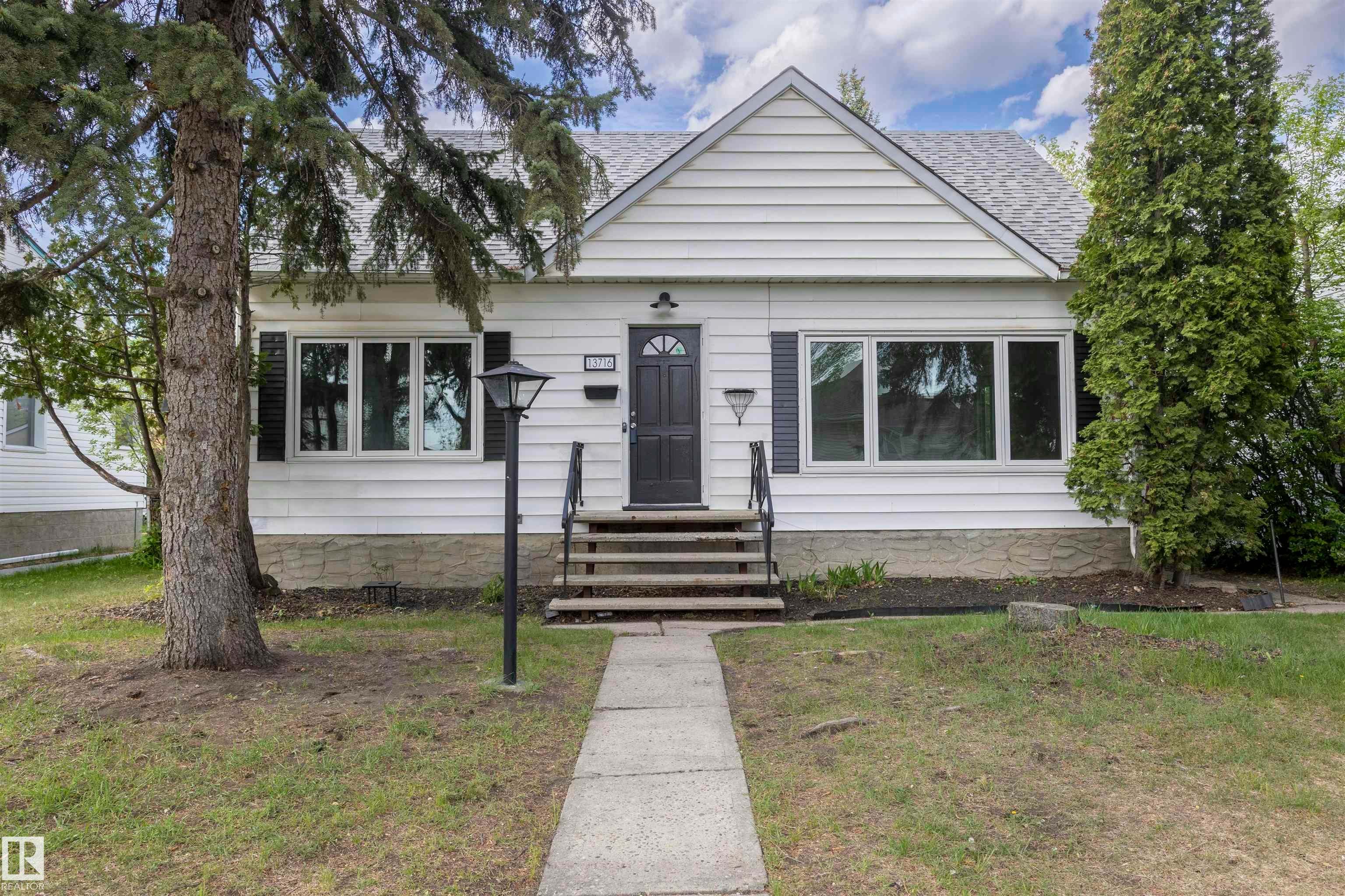 13716 115 Avenue, Edmonton, AB, T5M 3B3