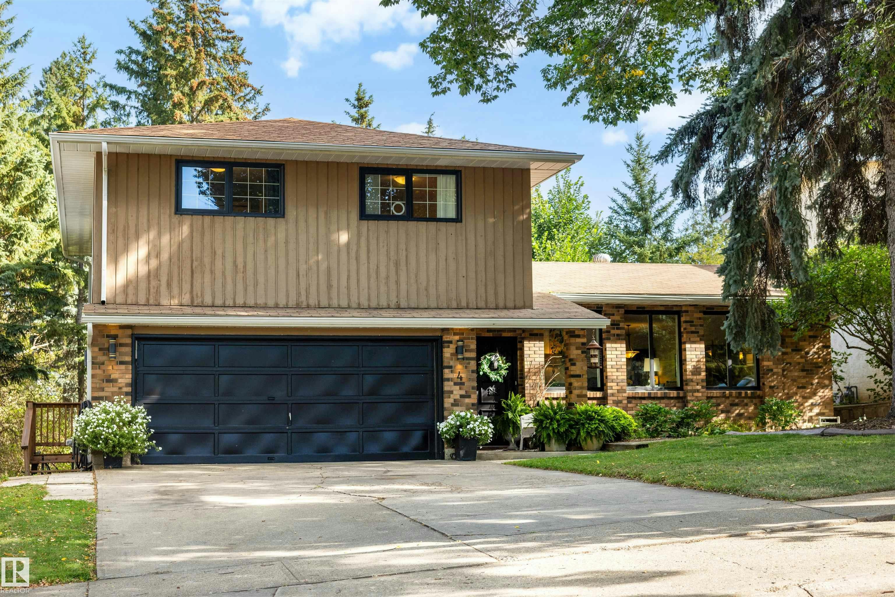 4 Greenwood Place, St. Albert, AB, T8H 2H5