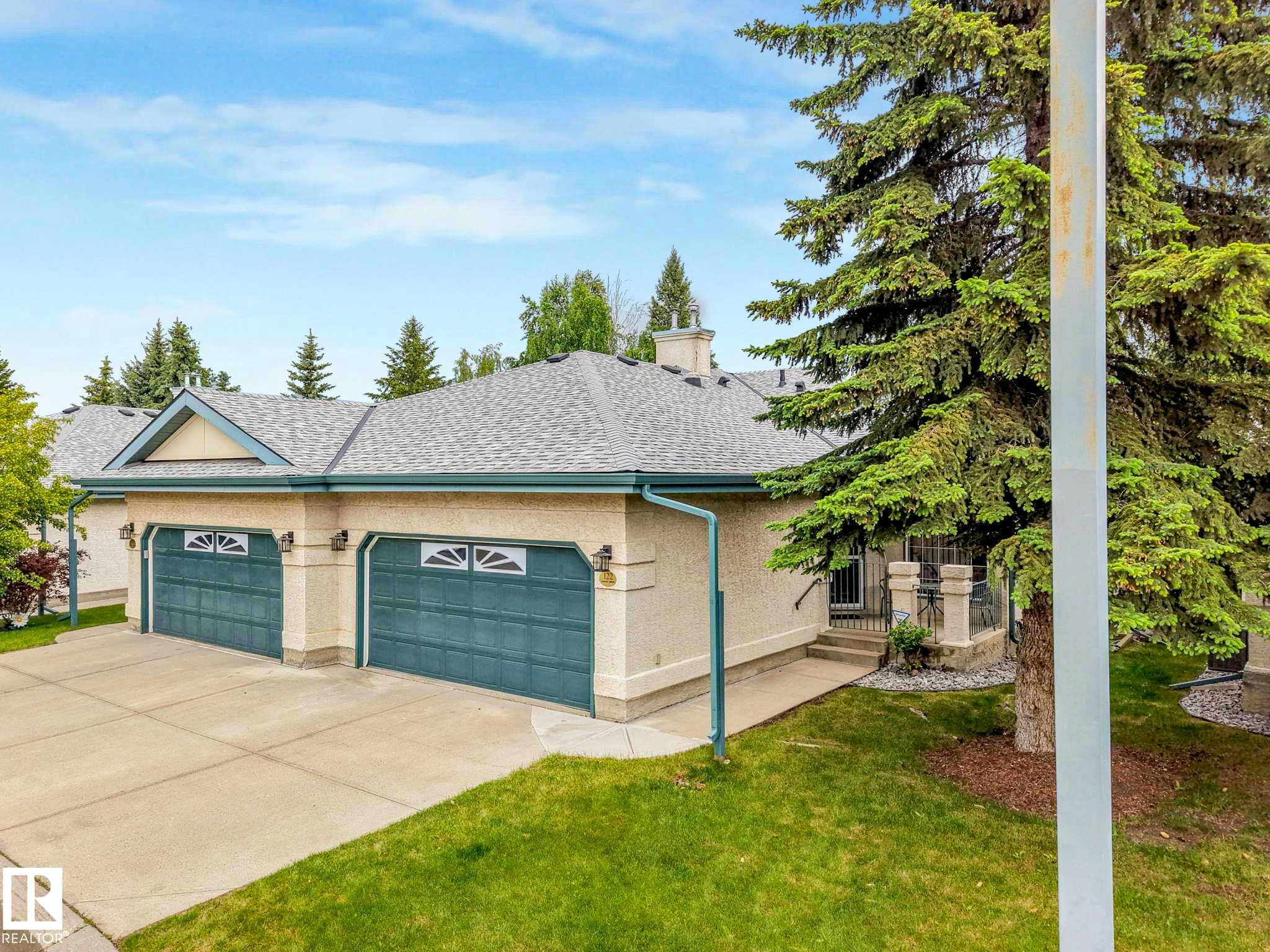 122 Haddow Close, Edmonton, AB, T6R 2P8