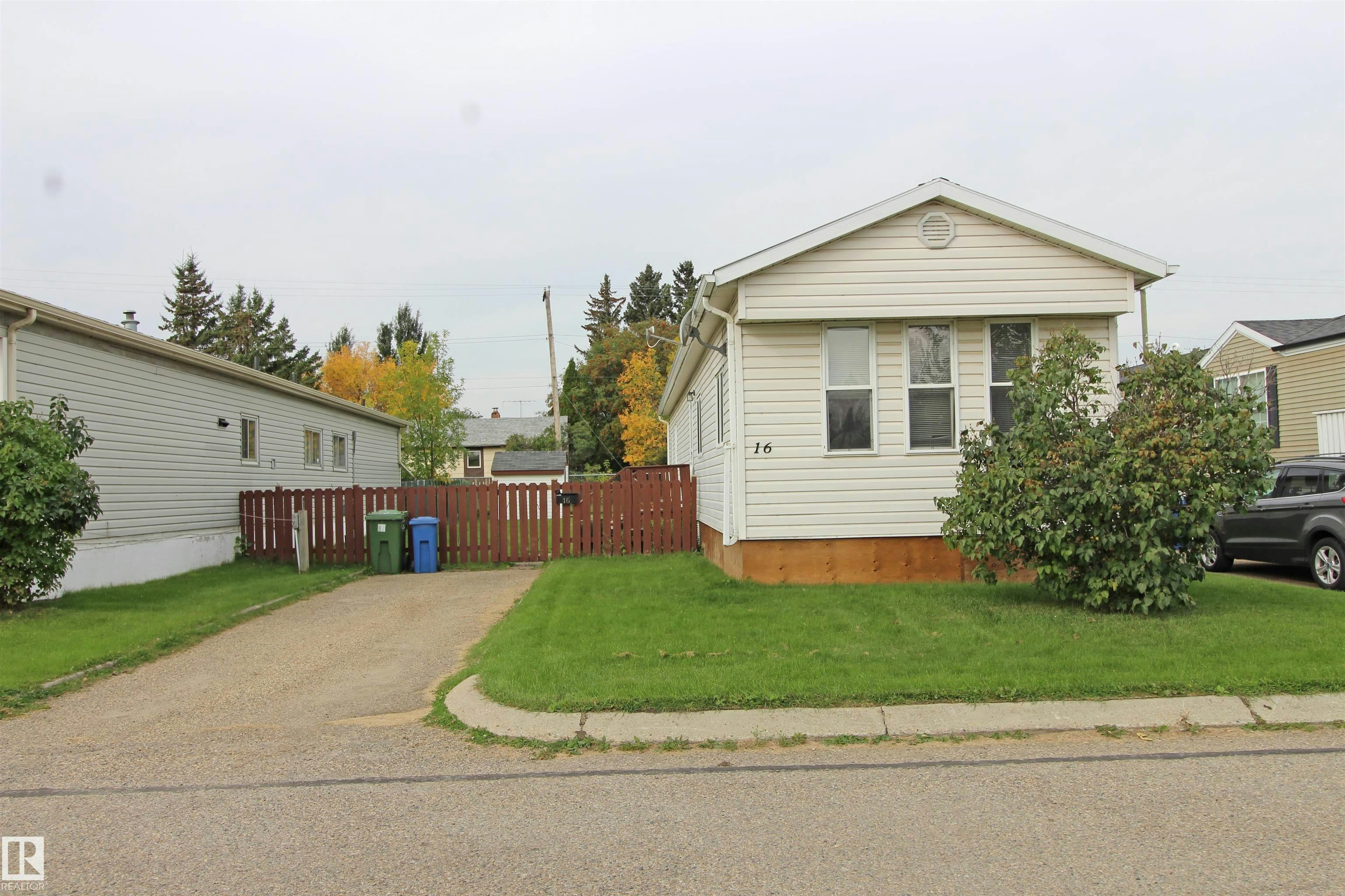 16-4202 45 Street, Wetaskiwin, AB, T9A 2L3