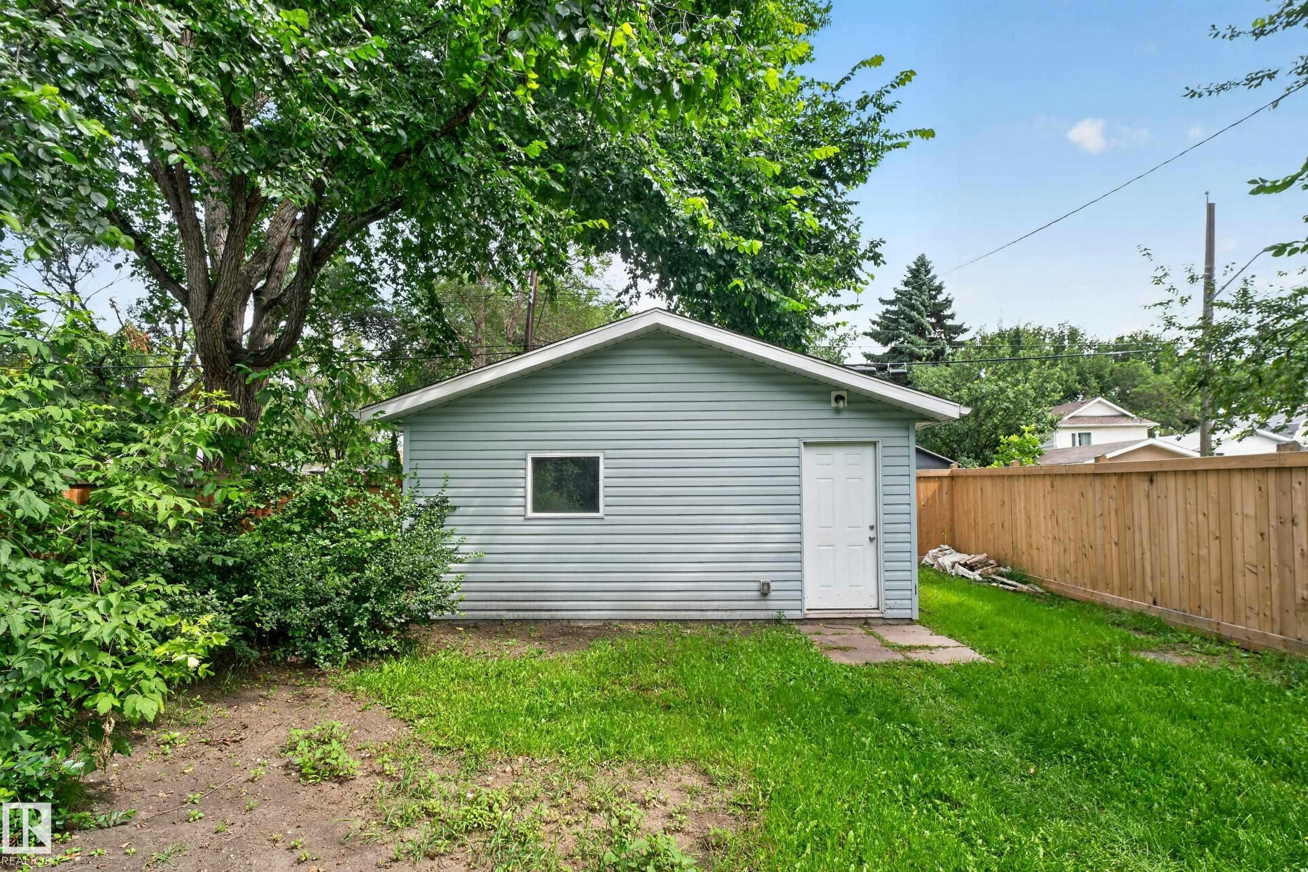 11549 88 Street, Edmonton, AB, T5B 3R2 - 27