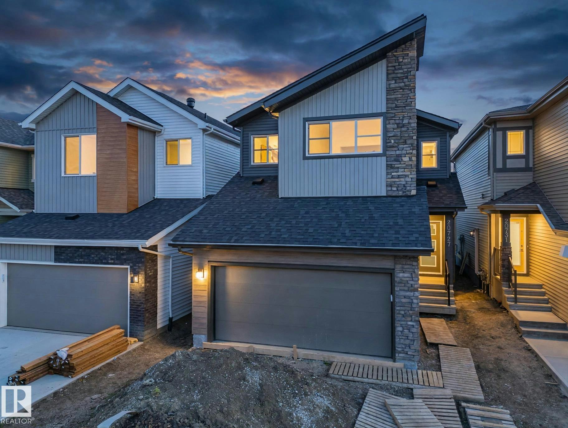 20727 24 Avenue, Edmonton, AB, T6M 2C4