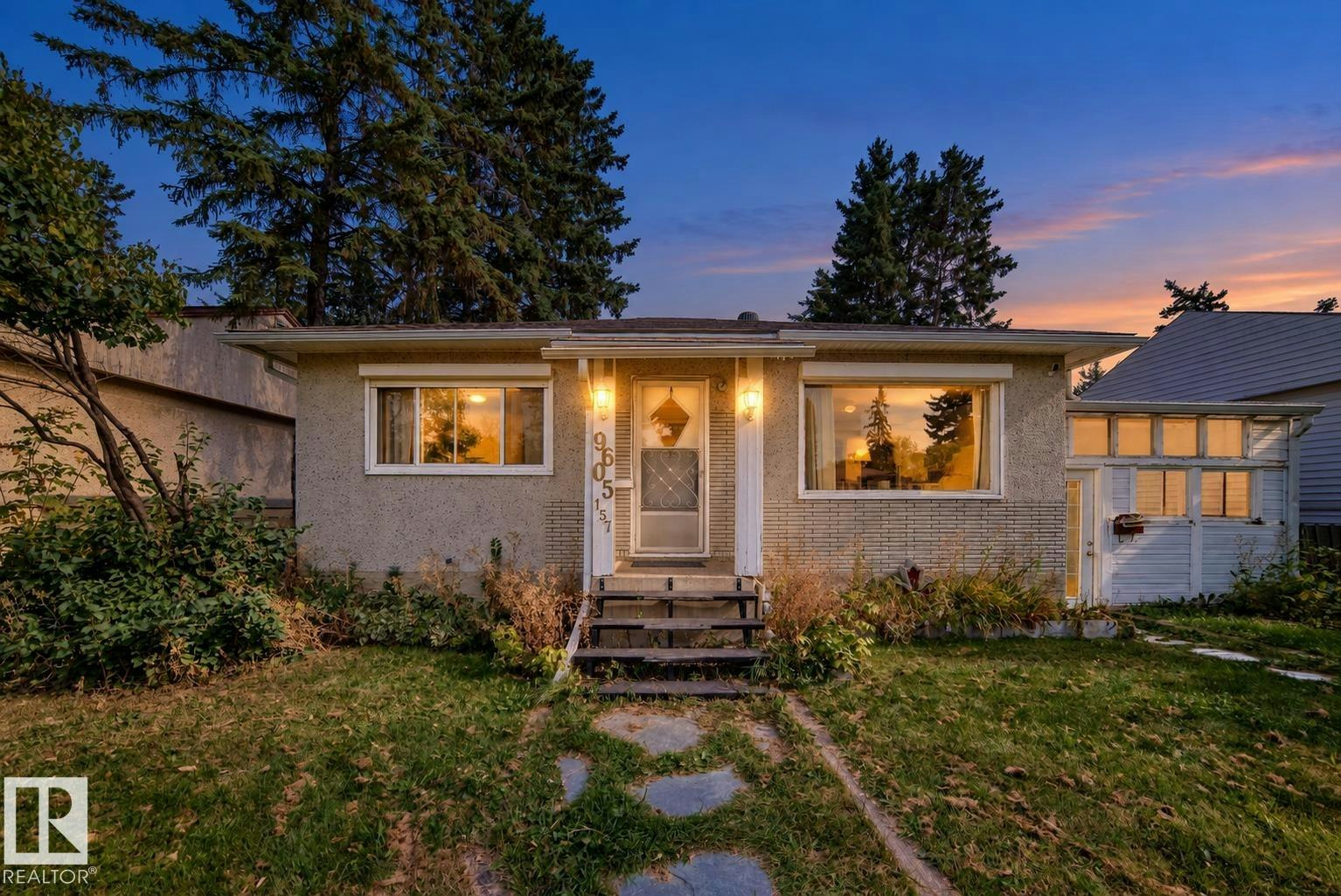9605 157 Street, Edmonton, AB, T5P 2T1
