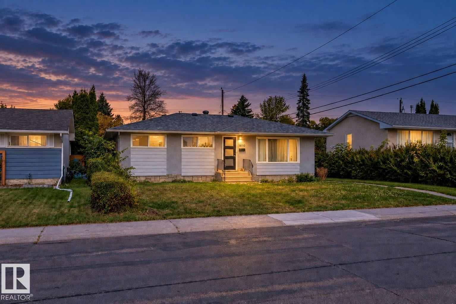 16110 82 Avenue, Edmonton, AB, T5R 3S4