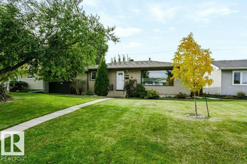8104 162 Street, Edmonton, AB, T5R 2L7