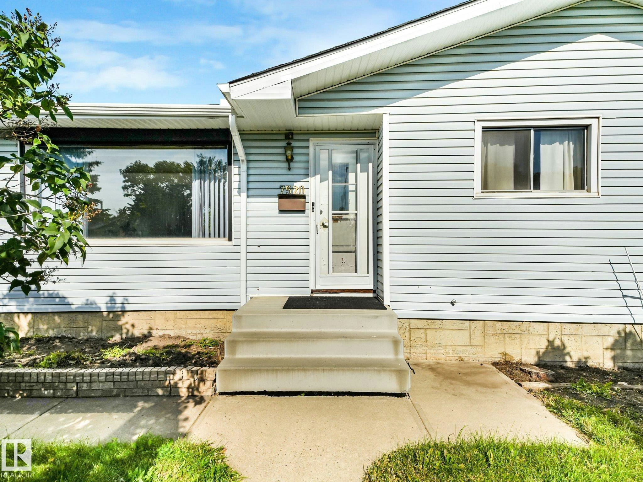 7520 130 Avenue, Edmonton, AB, T5C 1Y2